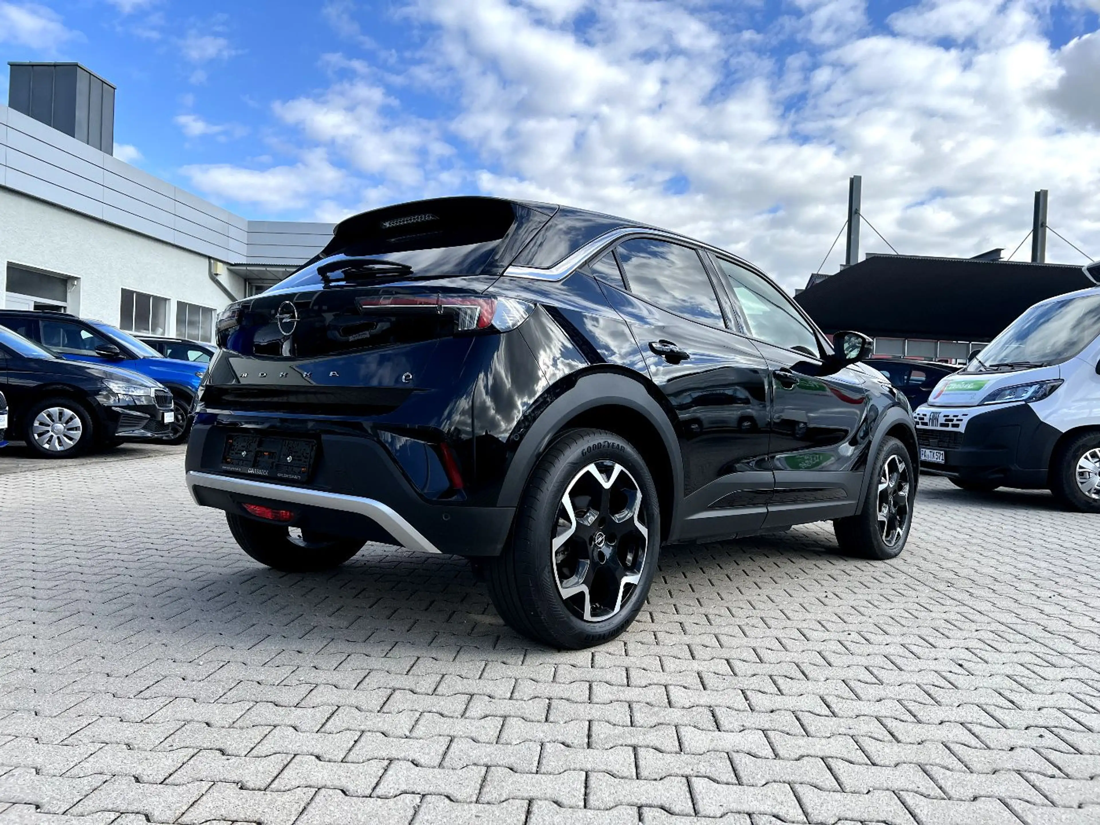 Opel Mokka-E Mokka e Ultimate *LED Navi Kamera Alcantara* — photo 4