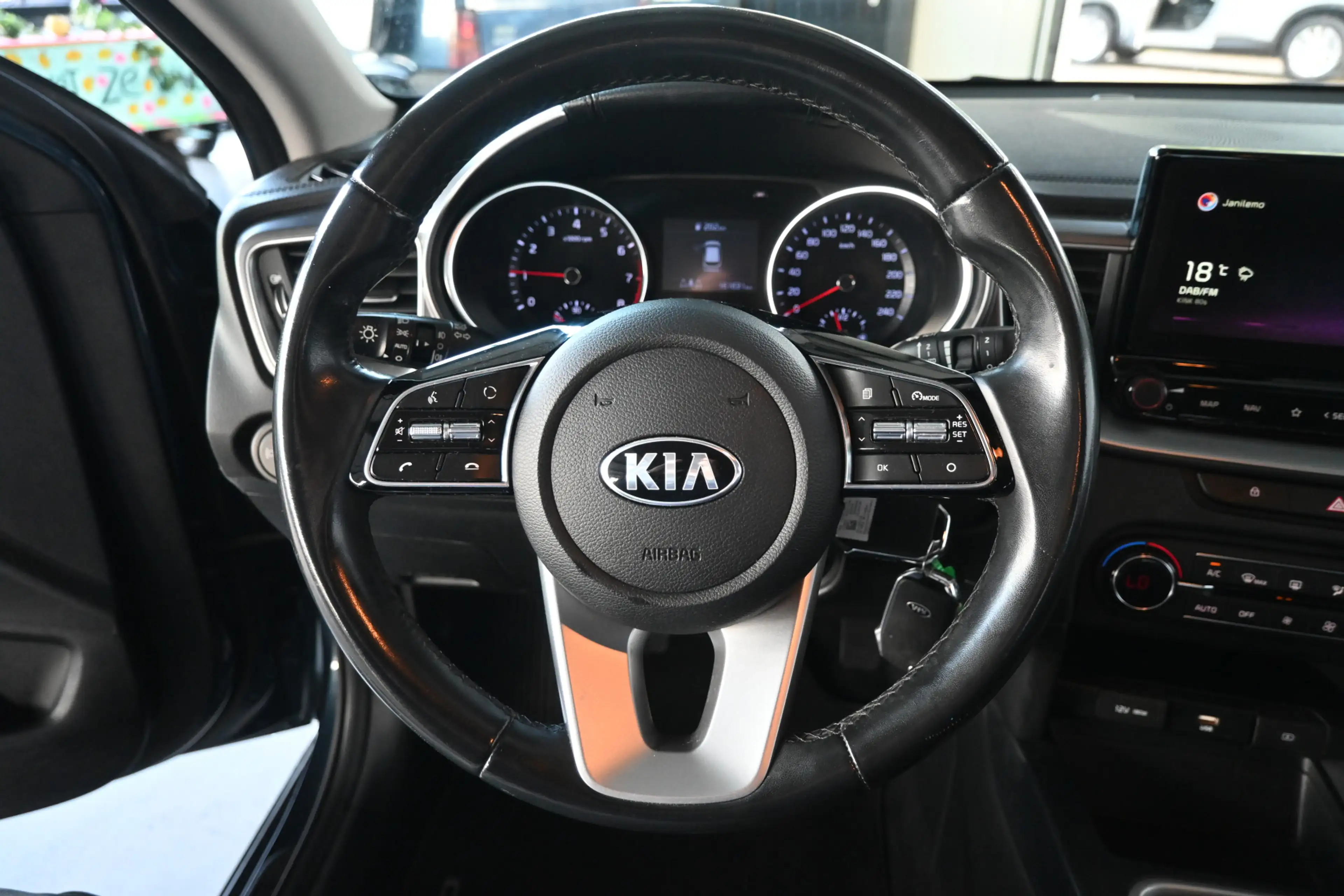 Kia Ceed SW / cee'd SW Sportswagon 1.0 T-GDi DynamicLine Clima Cruise con — photo 5