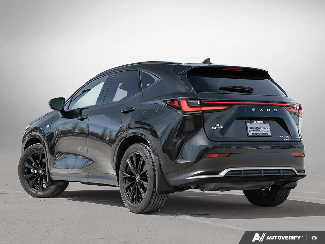 Lexus NX снимка Lexus NX