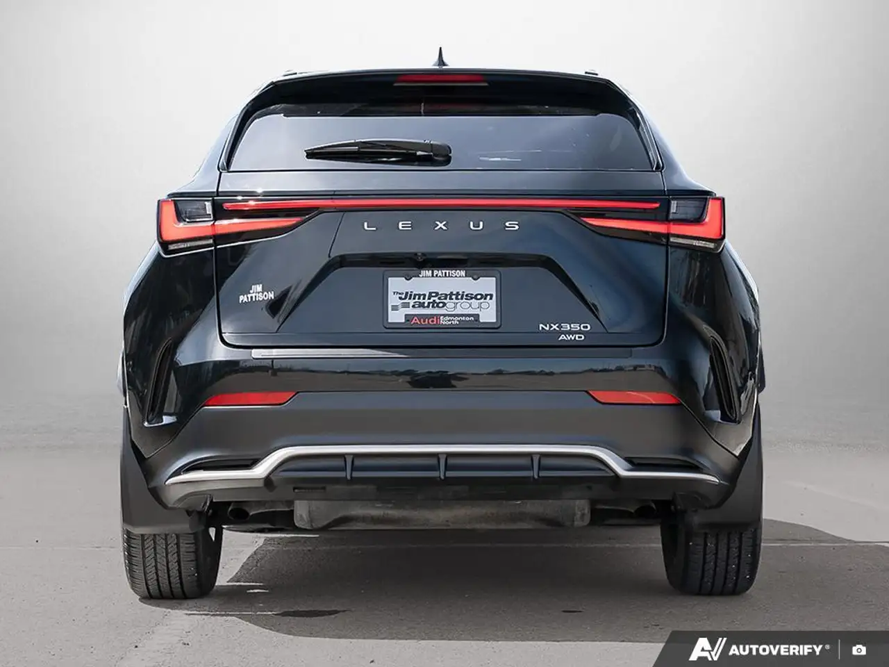 Lexus NX снимка Lexus NX