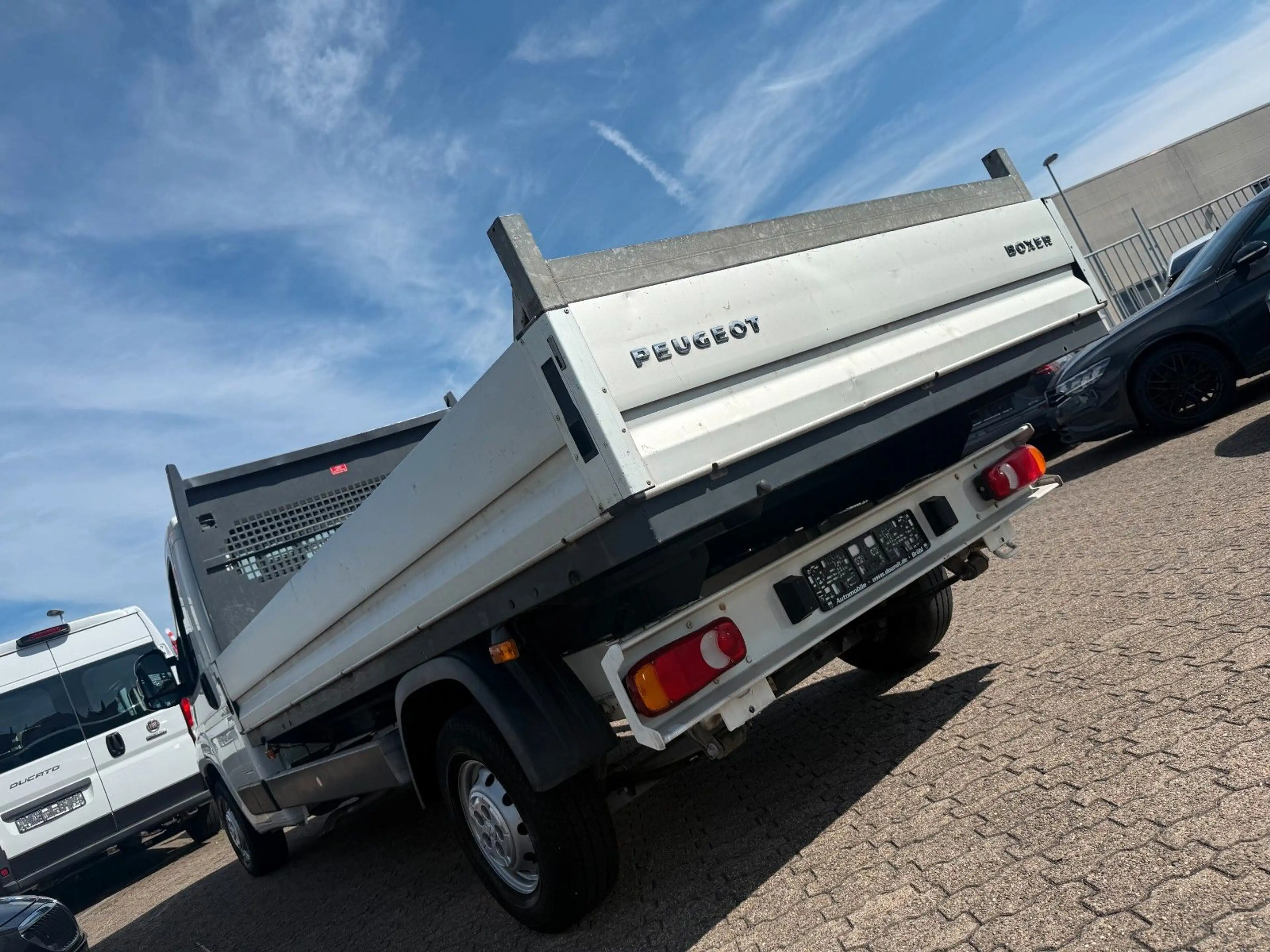 Peugeot Boxer Pritsche 335 L3 BlueHDi 130 3 Sitzer — photo 7