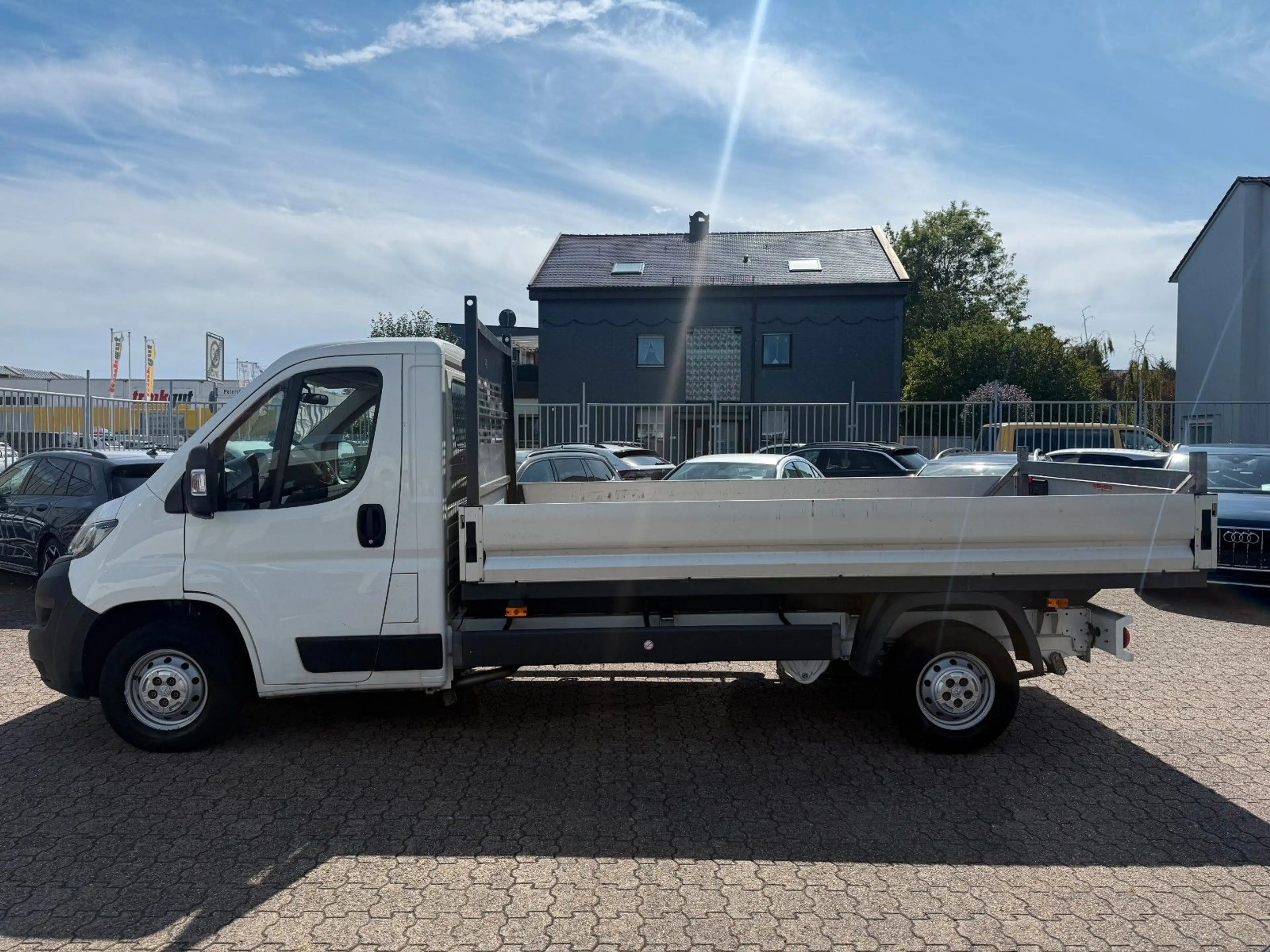 Peugeot Boxer Pritsche 335 L3 BlueHDi 130 3 Sitzer — photo 9