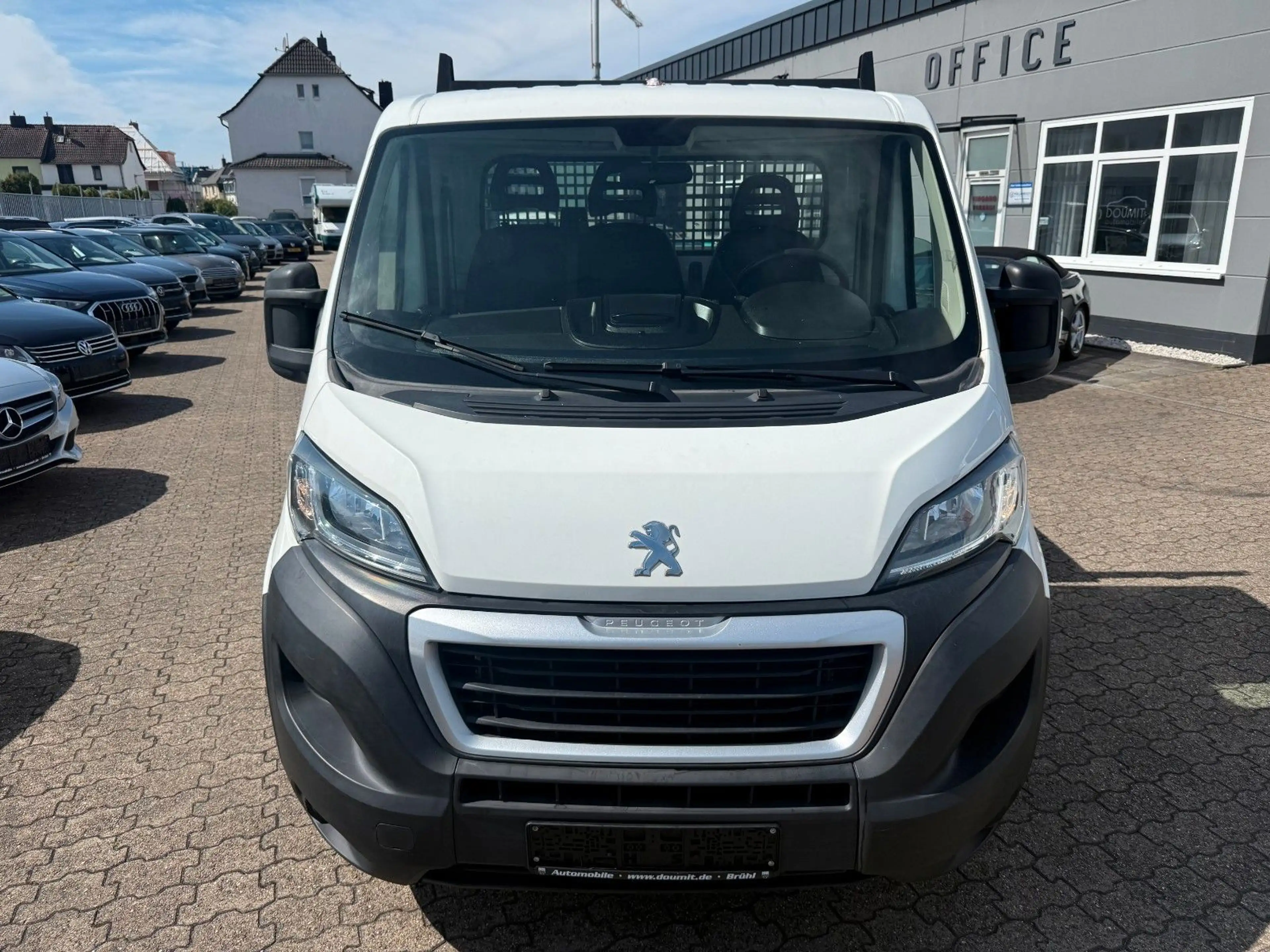 Peugeot Boxer Pritsche 335 L3 BlueHDi 130 3 Sitzer — photo 2