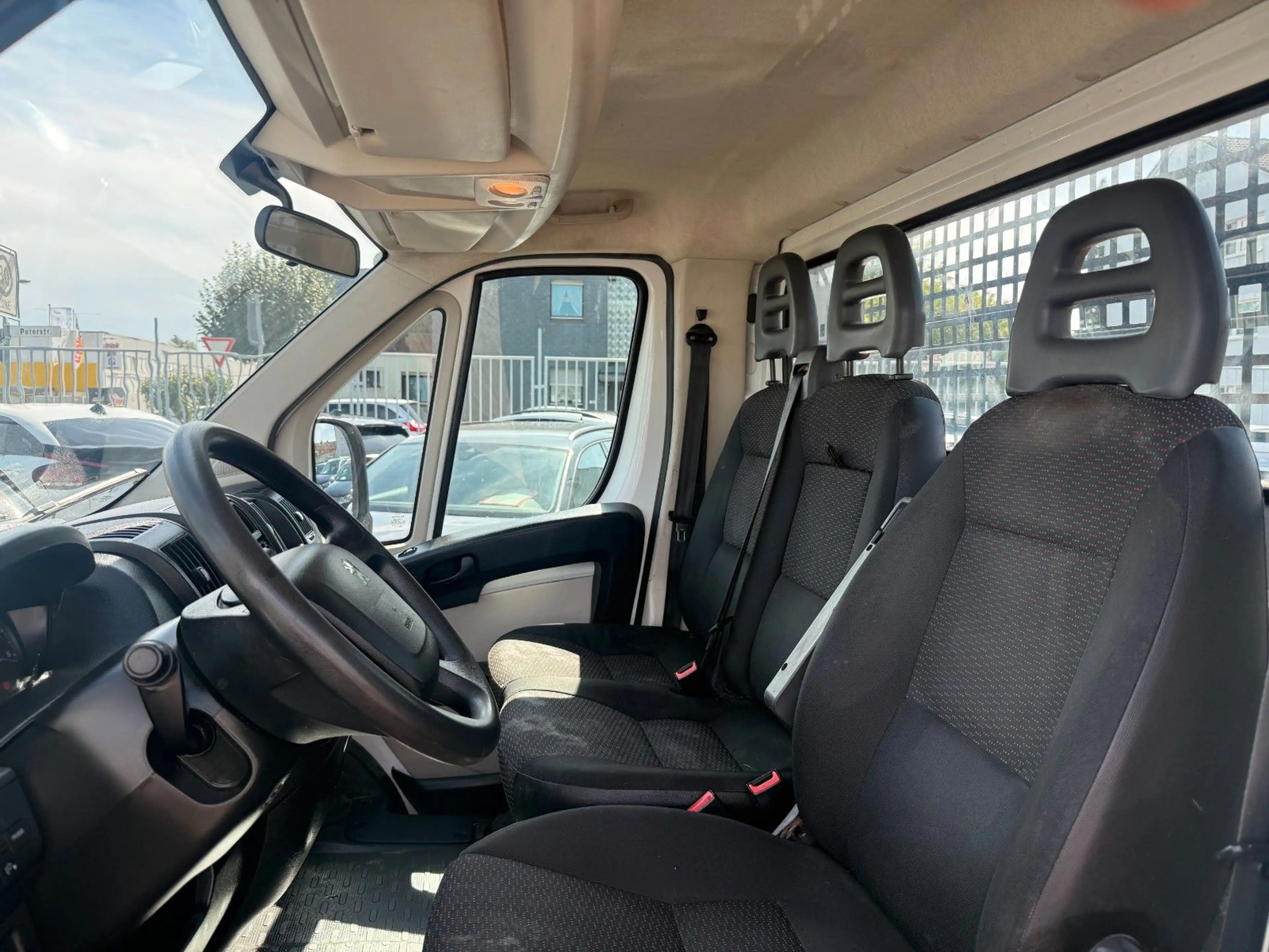 Peugeot Boxer Pritsche 335 L3 BlueHDi 130 3 Sitzer — photo 8