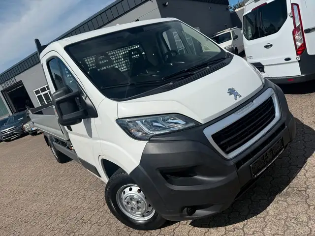 Peugeot Boxer Pritsche 335 L3 BlueHDi 130 3 Sitzer