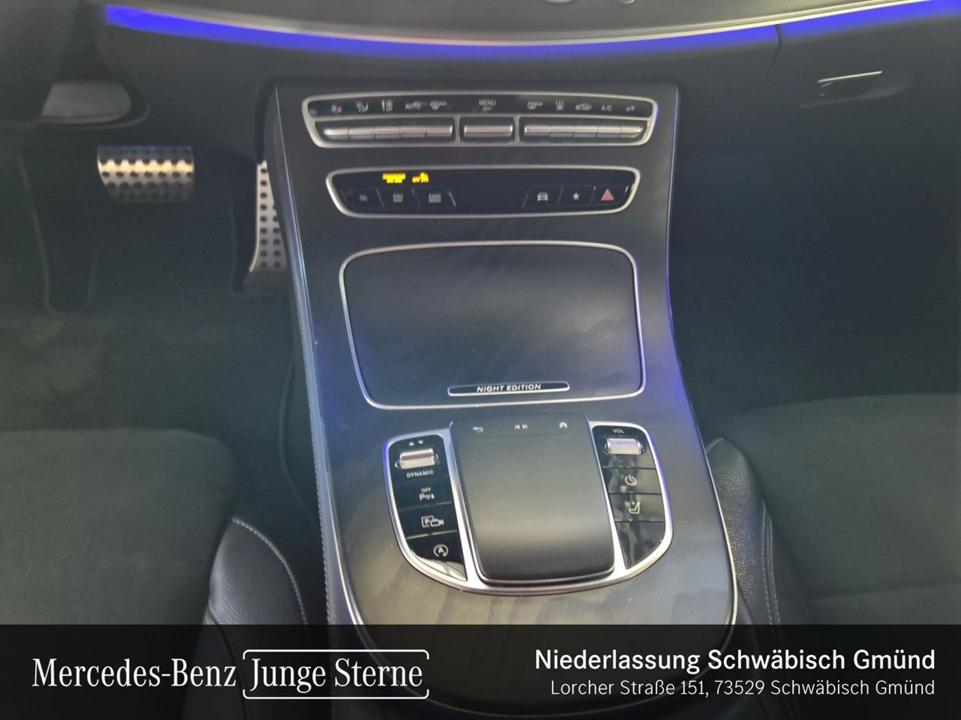 Mercedes-Benz E 400 d T 4M AMG+NIGHT+360+AHK+LED+STHZG+FAHRASS — photo 14