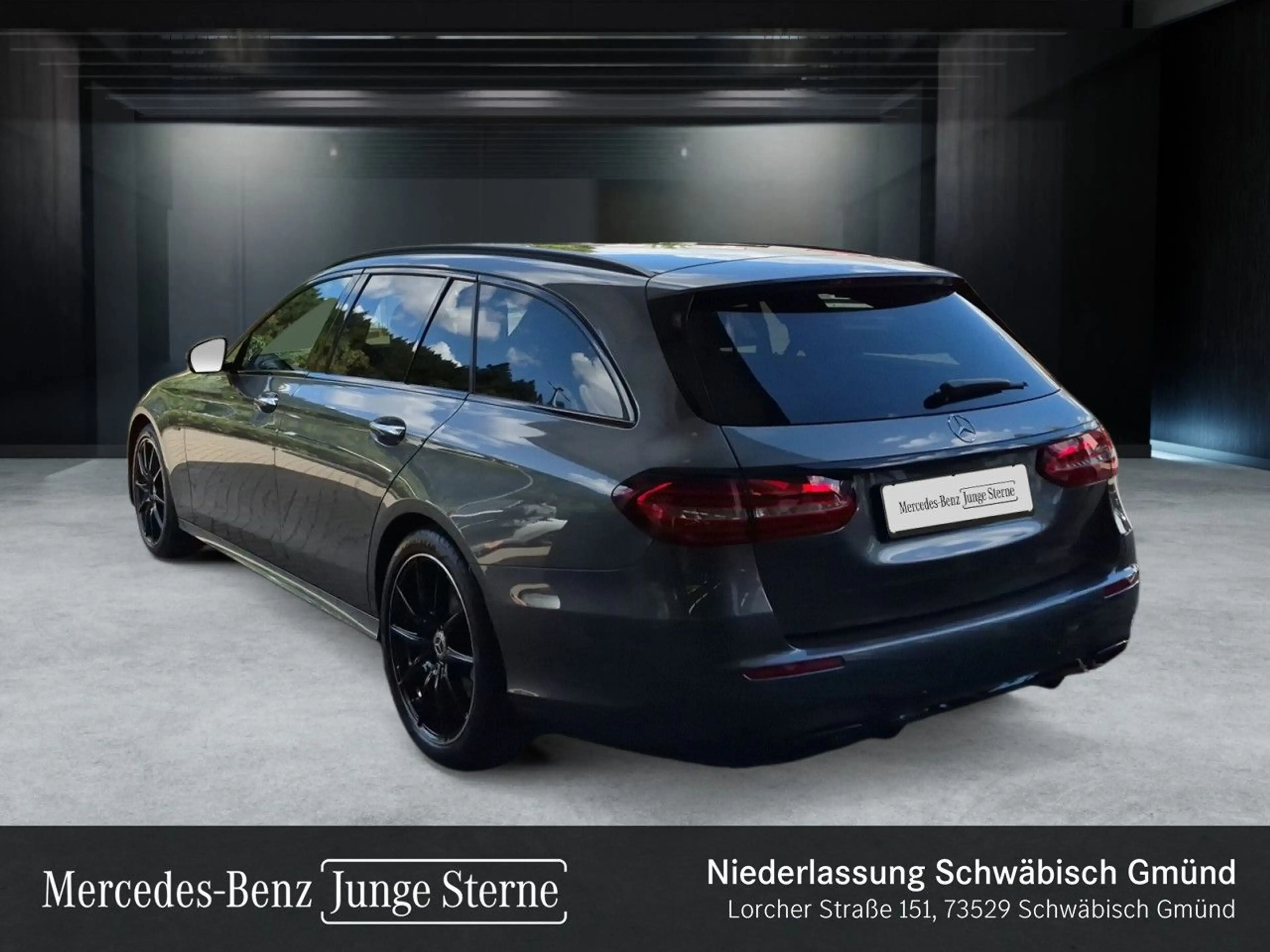 Mercedes-Benz E 400 d T 4M AMG+NIGHT+360+AHK+LED+STHZG+FAHRASS — photo 9