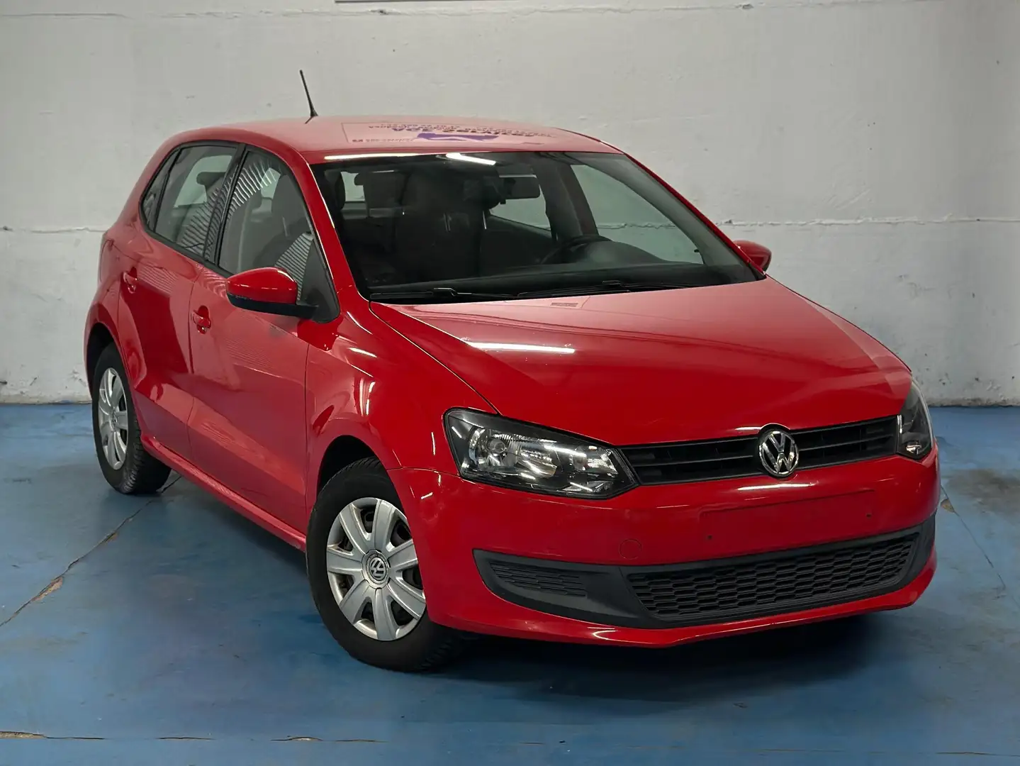 Volkswagen Polo Polo 1.2i Trendline Rouge - 2