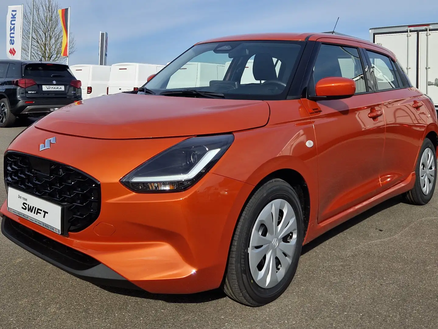 Suzuki Swift 1.2 Hybrid MT Club Orange - 1