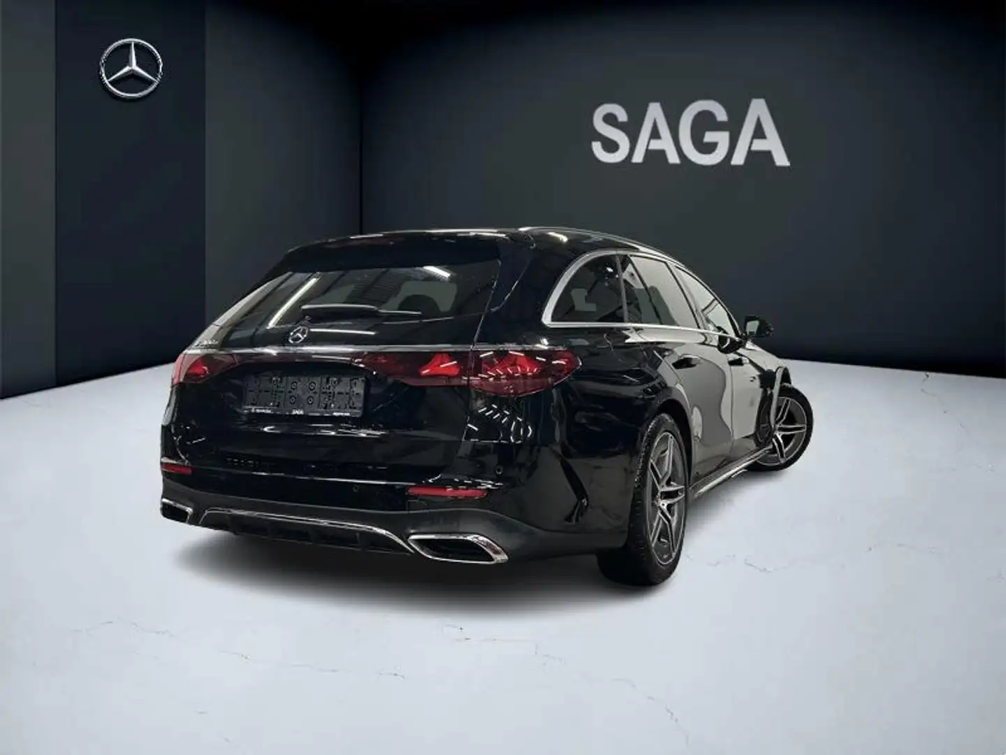 Mercedes-Benz E 300 e Break AMG Line Schwarz - 2