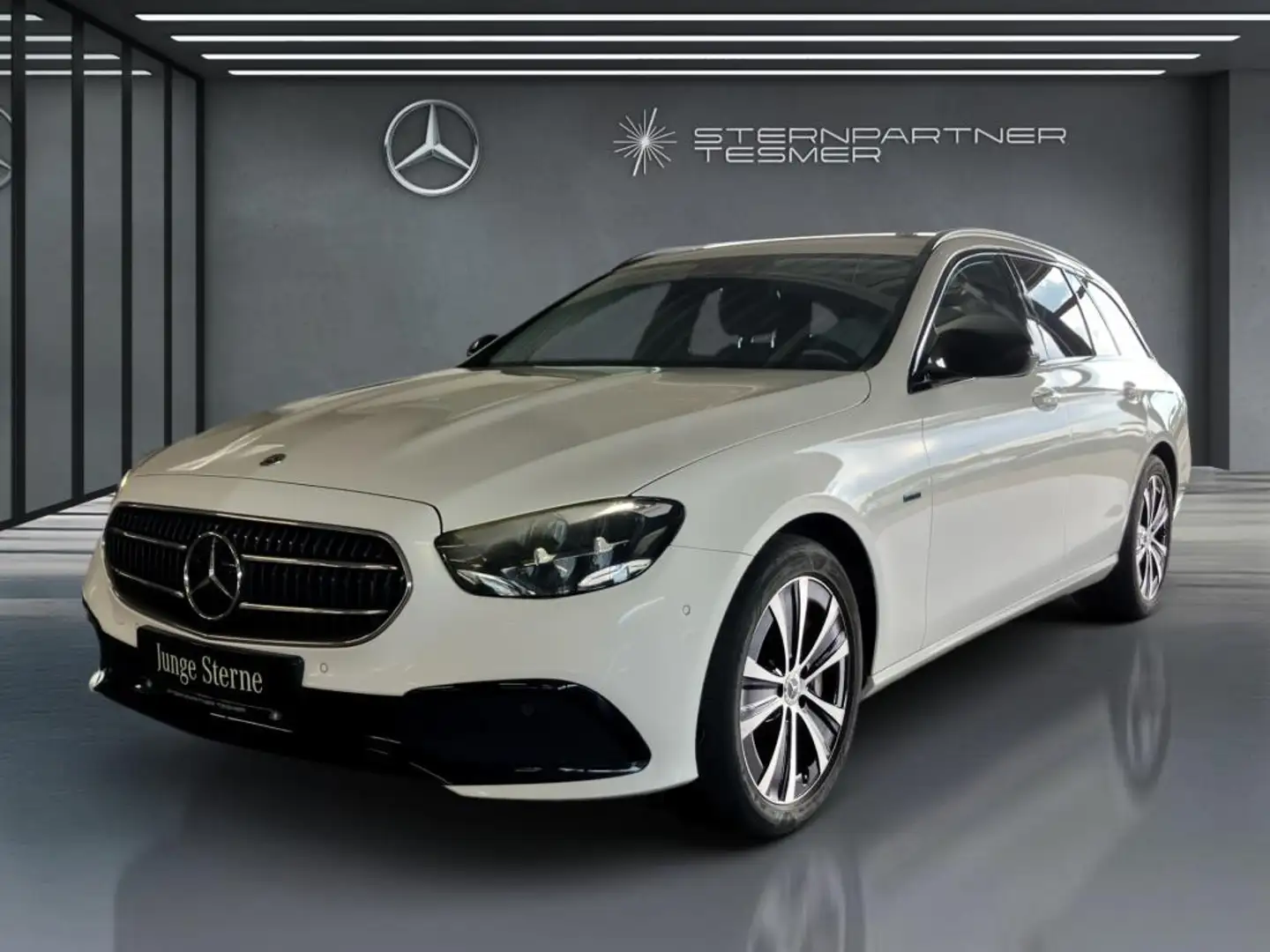 Mercedes-Benz E 300 de T AVANTGARDE+MBUX+DISTRONIC+NIGHT+AHK Blanc - 1