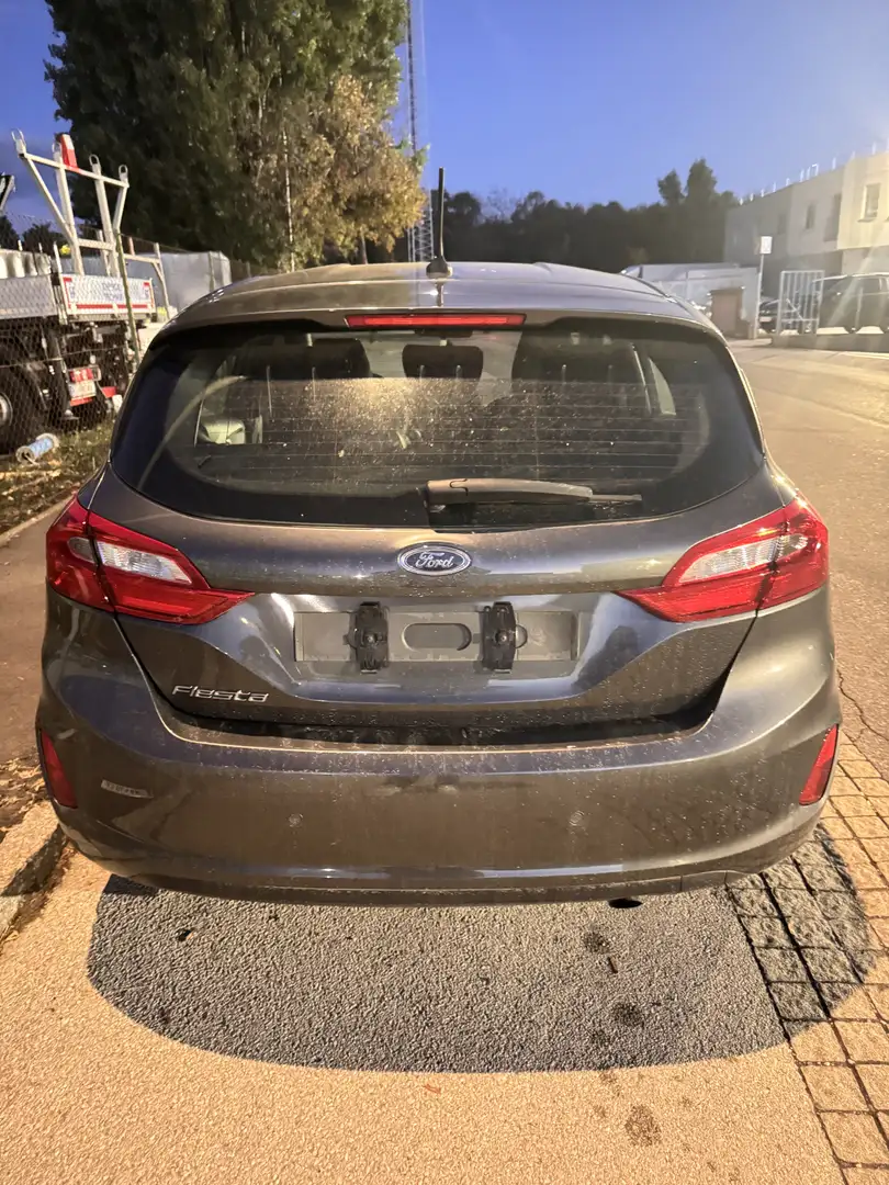 Ford Fiesta Trend 1,1 Start/Stop Grau - 2