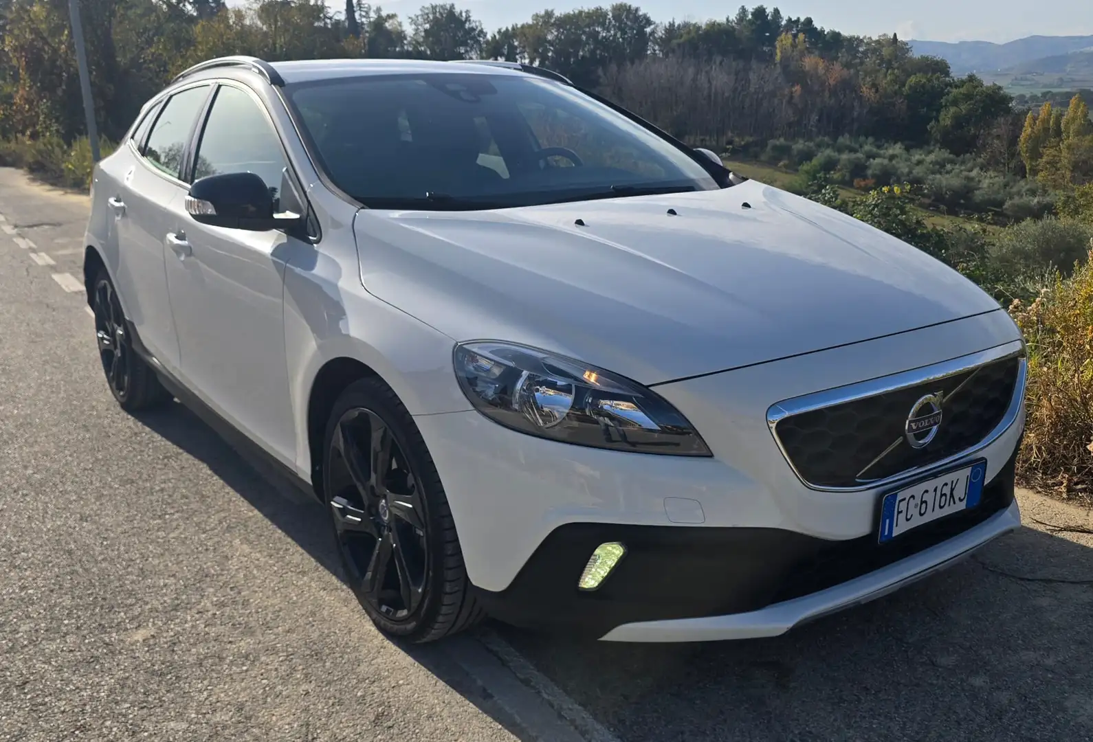 Volvo V40 Cross Country 2.0 d2 Business - 1