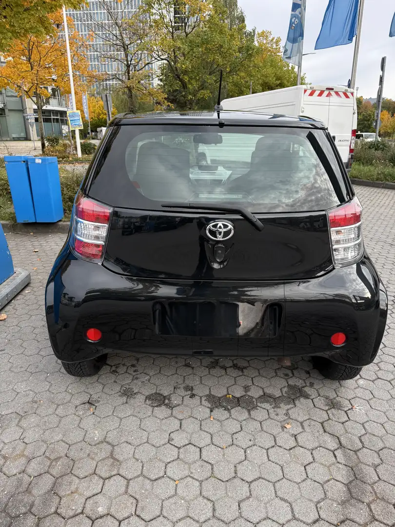 Toyota iQ Basis Schwarz - 2
