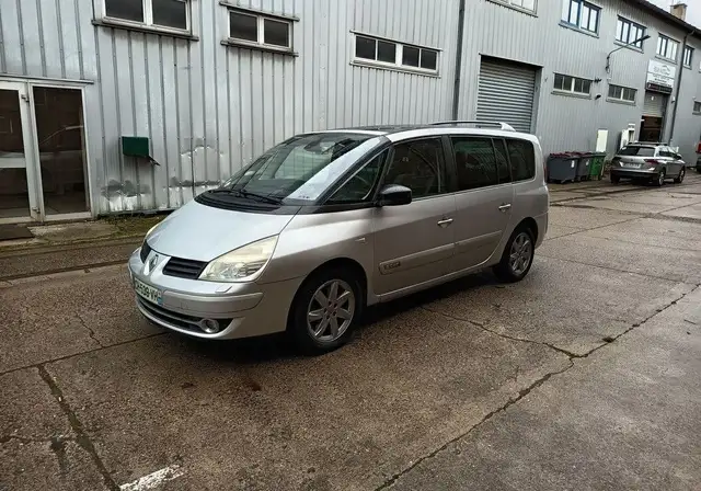 Renault Grand Espace 2.0 dci 150 gps semi cuir toit panoramique xenon bluetooth 7p etc...
