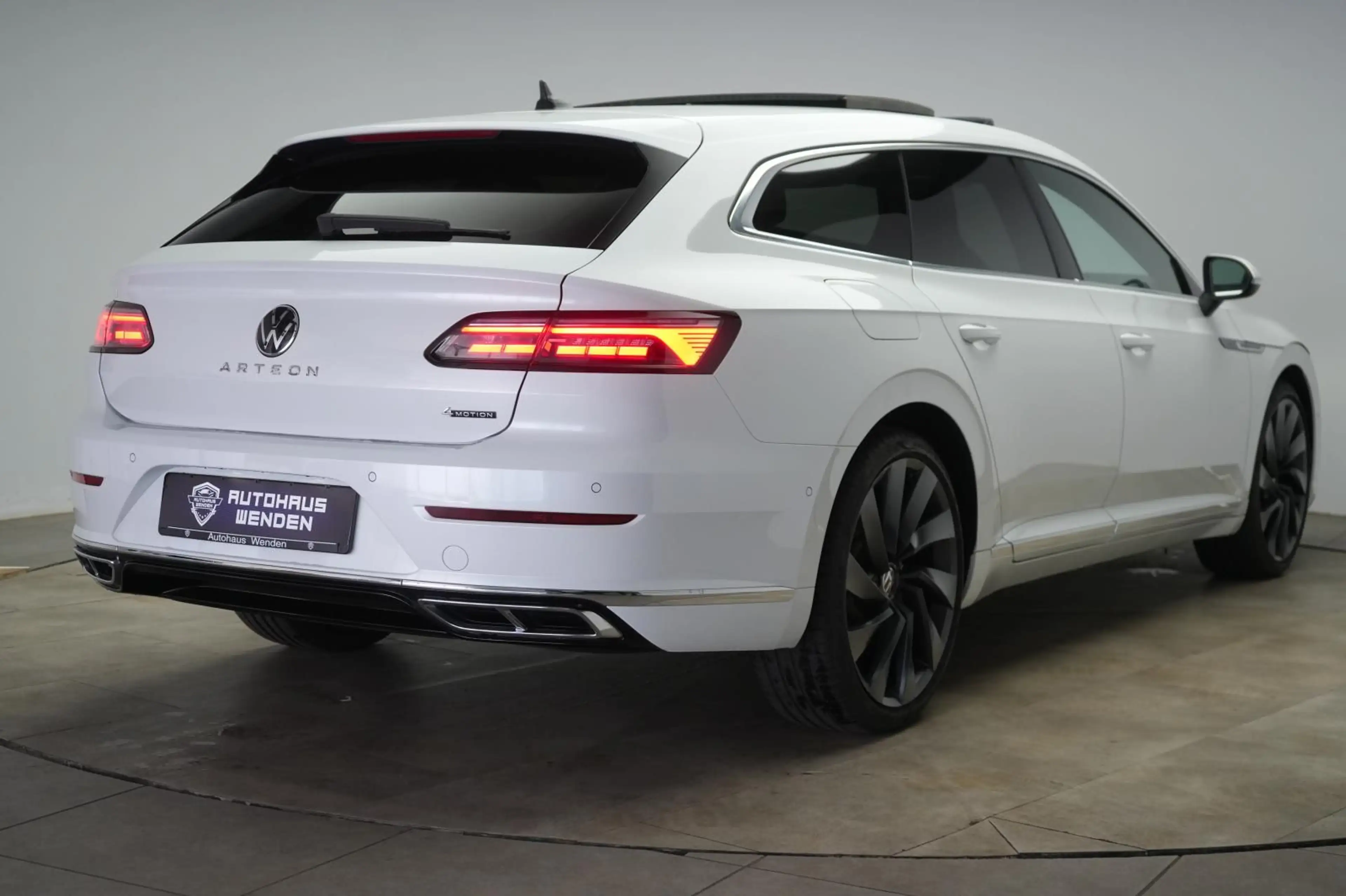 Volkswagen Arteon Shooting Brake 2.0 TDI 4Motion R-Line Pan — photo 7