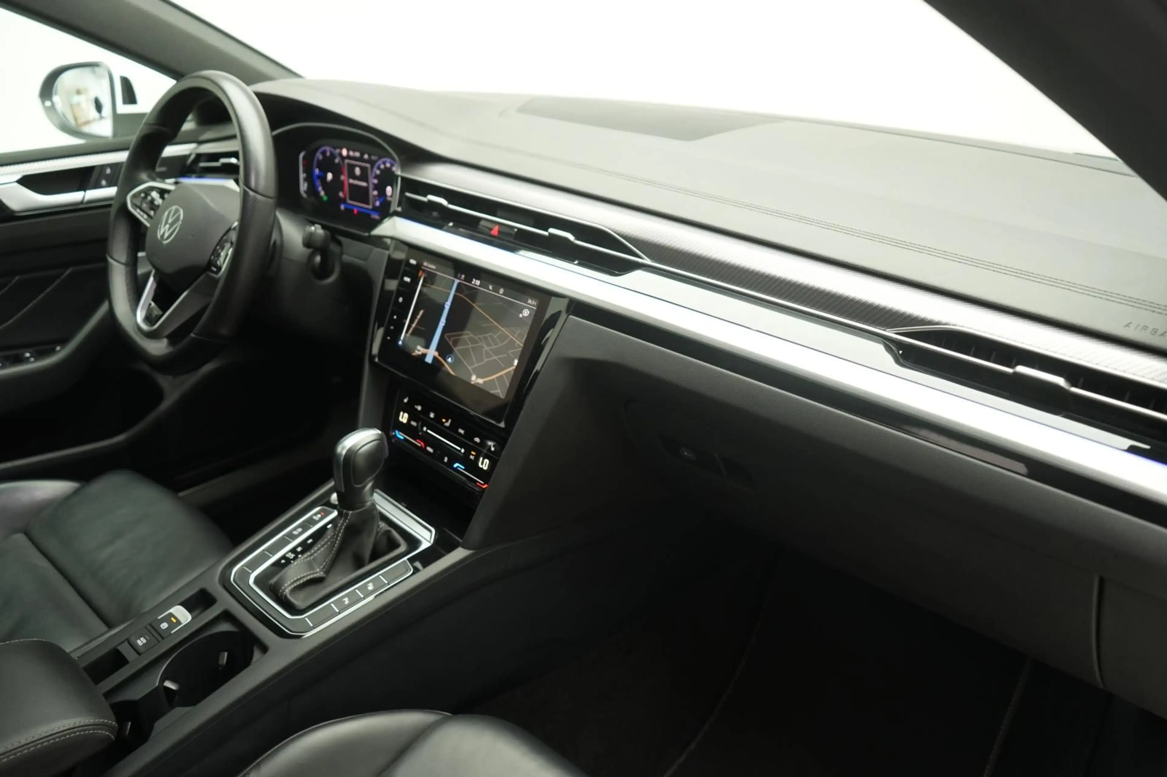 Volkswagen Arteon Shooting Brake 2.0 TDI 4Motion R-Line Pan — photo 11
