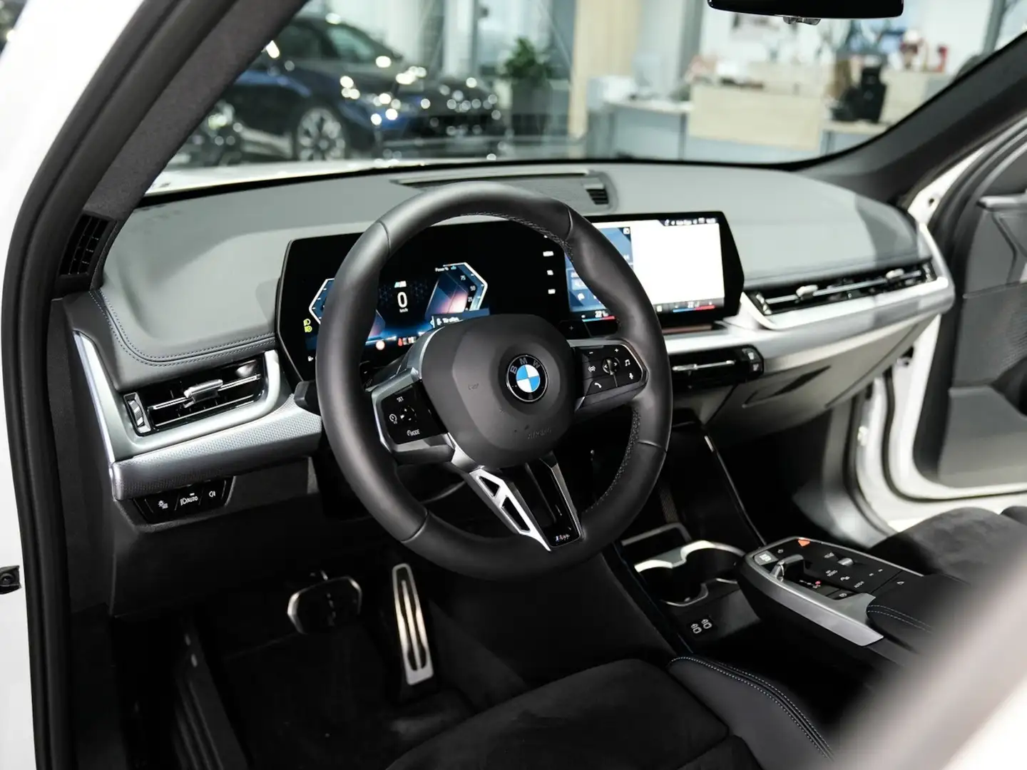 BMW X1 sDrive 18i M Sport Komfortzugang Weiß - 2