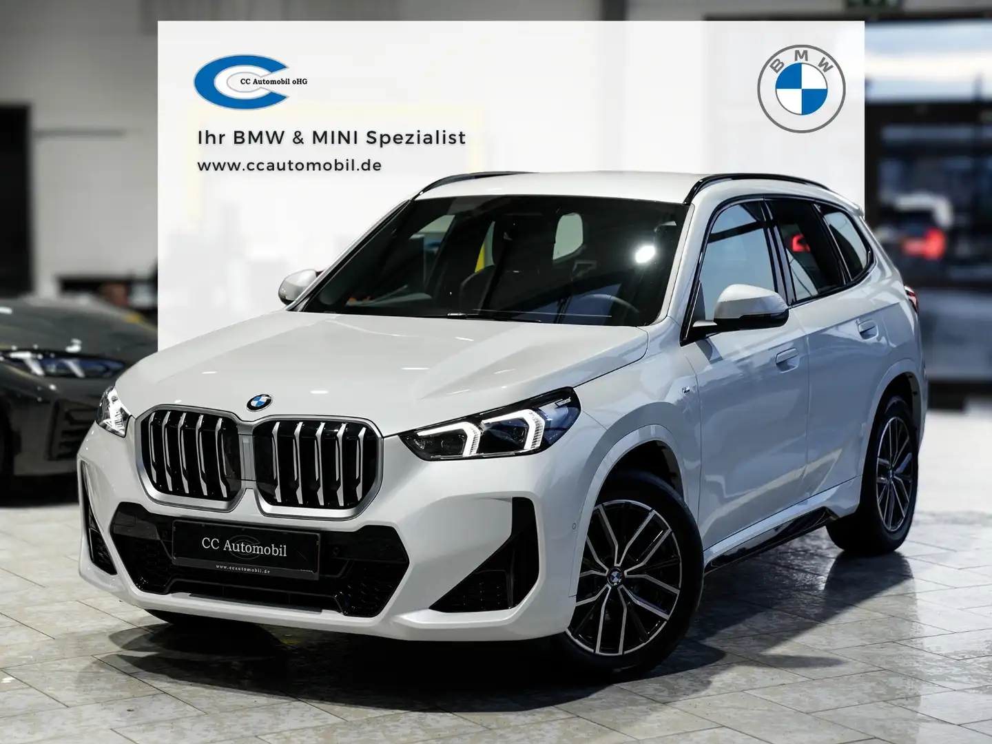 BMW X1 sDrive 18i M Sport Komfortzugang Weiß - 1