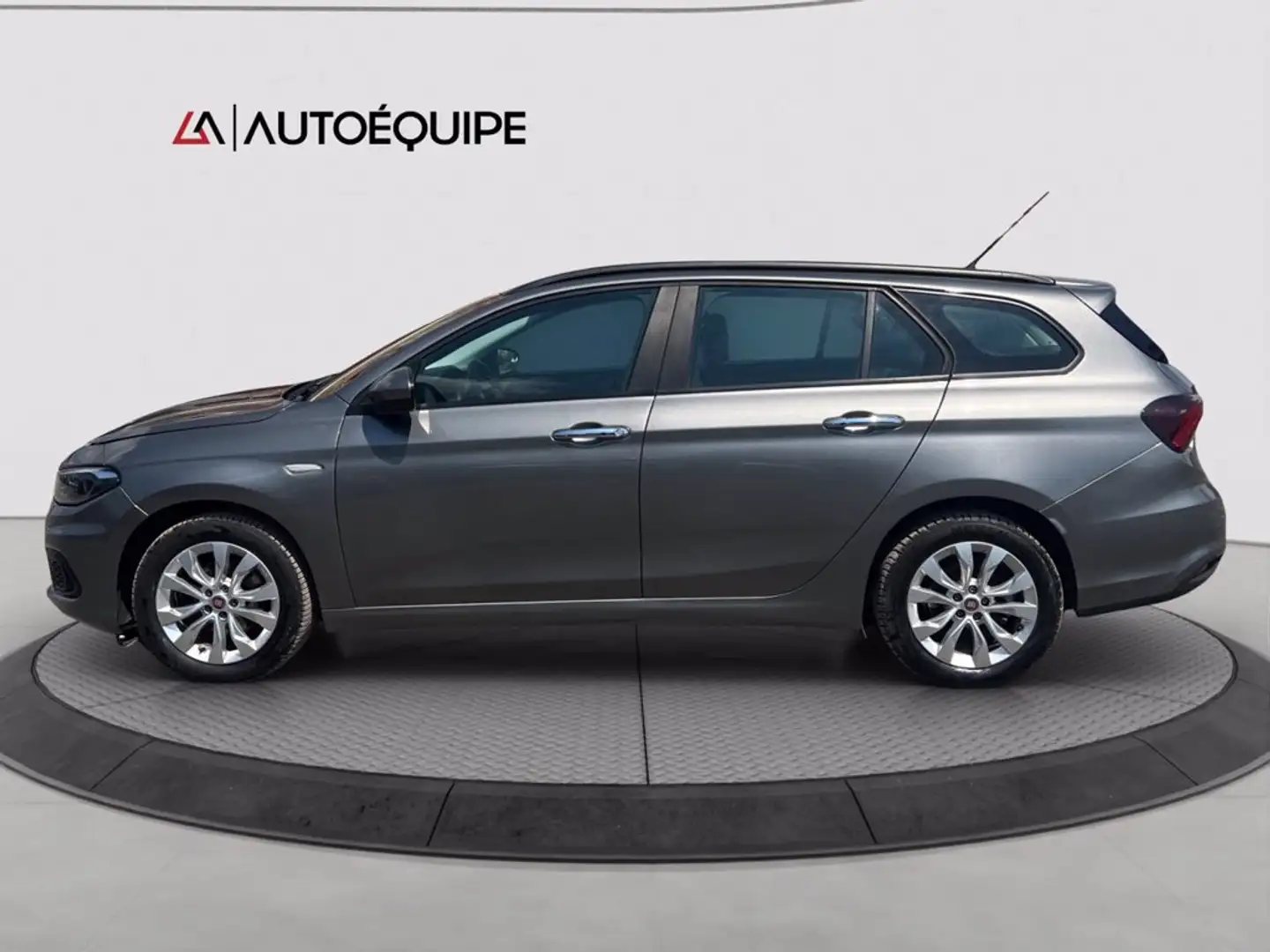 Fiat Tipo SW 1.3 mjt Easy s&s 95cv my17 Gris - 2