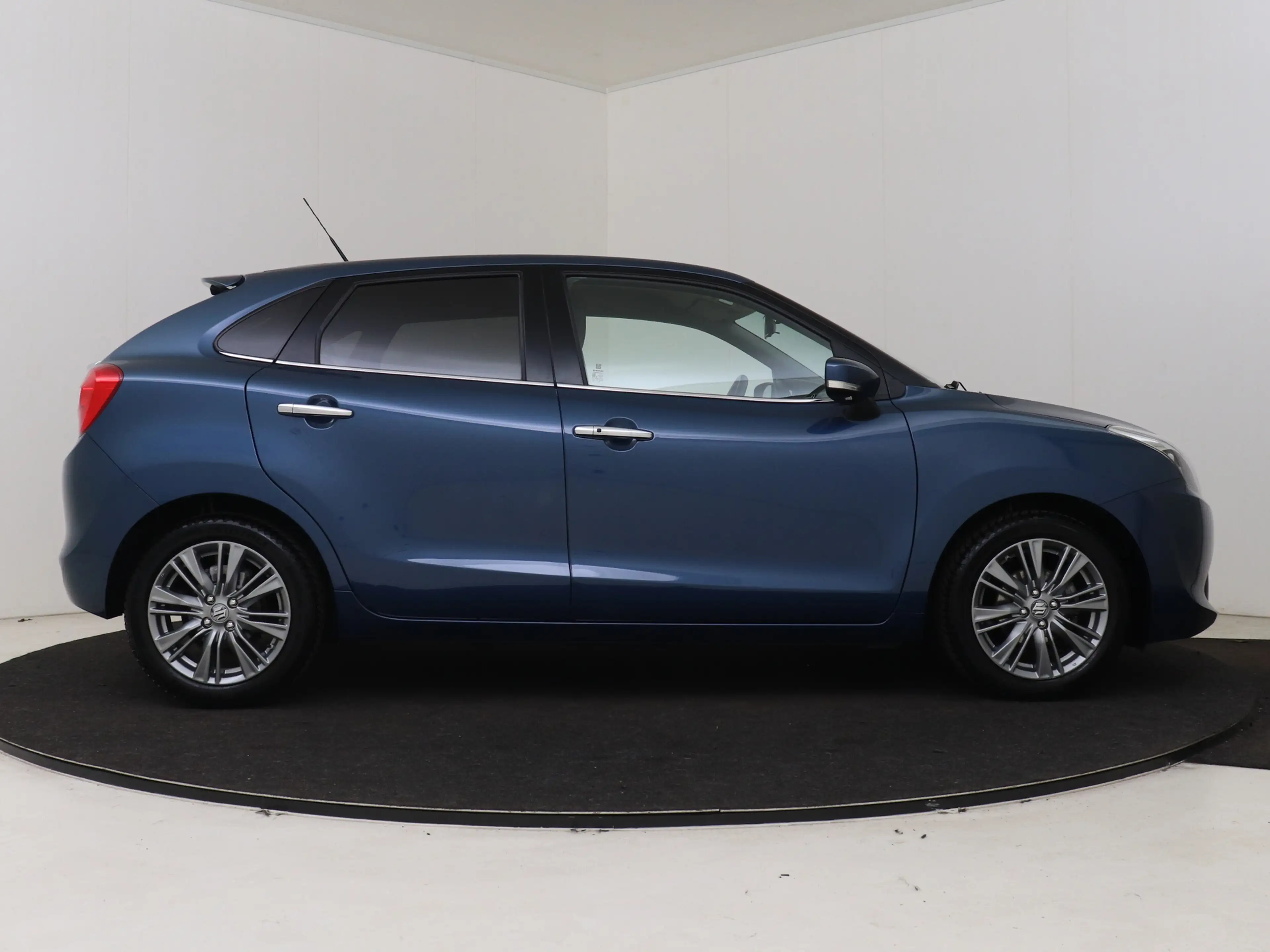 Suzuki Baleno 1.2 Smart Hybrid High Executive | Dealer onderhoud — photo 13