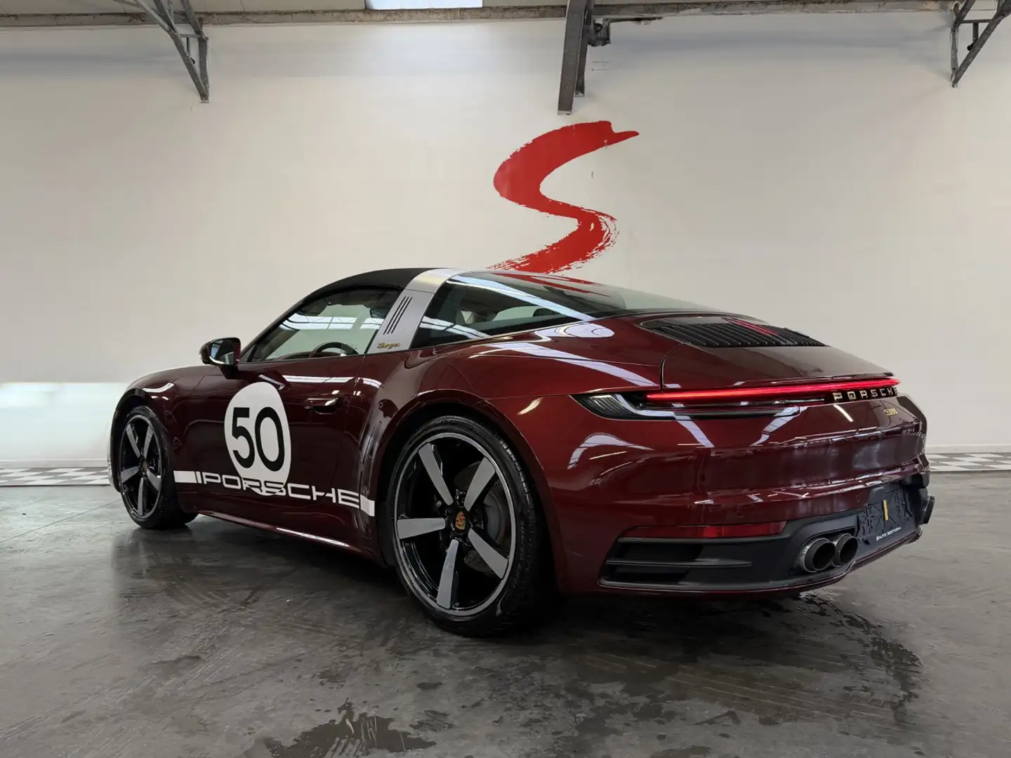 Porsche 911 911 TARGA 4S HERITAGE Rot - 2