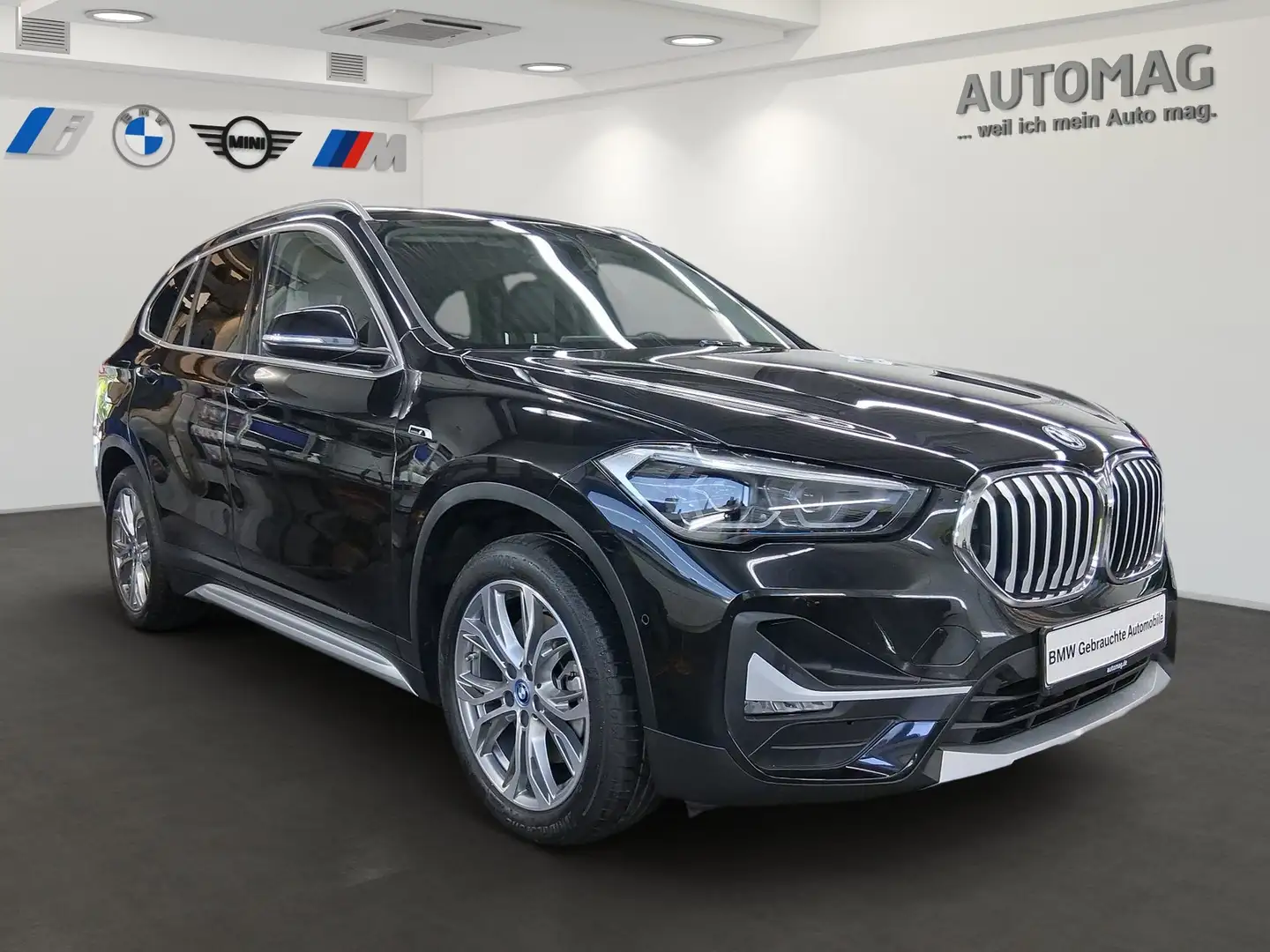 BMW X1 xDrive25e Modell X Line*AHK Schwarz - 2