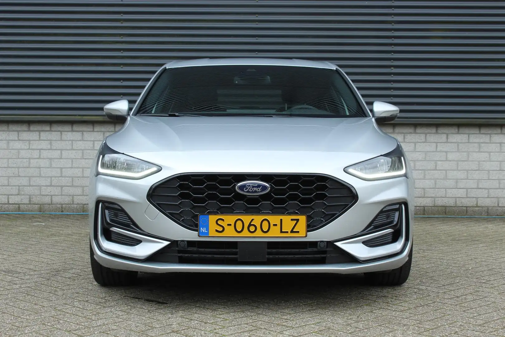 Ford Focus 155pk Mild Hybrid Automaat ST-Line X | DIRECT BESC Grijs - 2