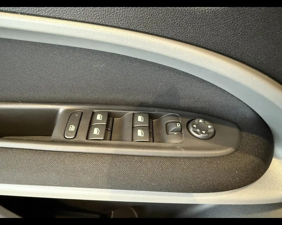 Jeep Avenger 1.2 Turbo e-Hybrid MHEV Longitude 18