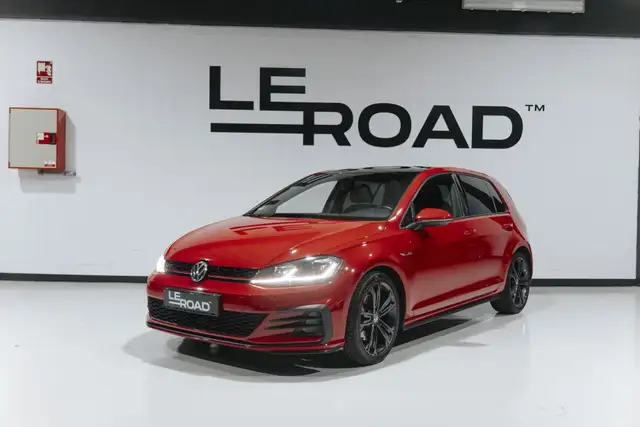 Volkswagen Golf GTI 2.0 TSI Performance 230