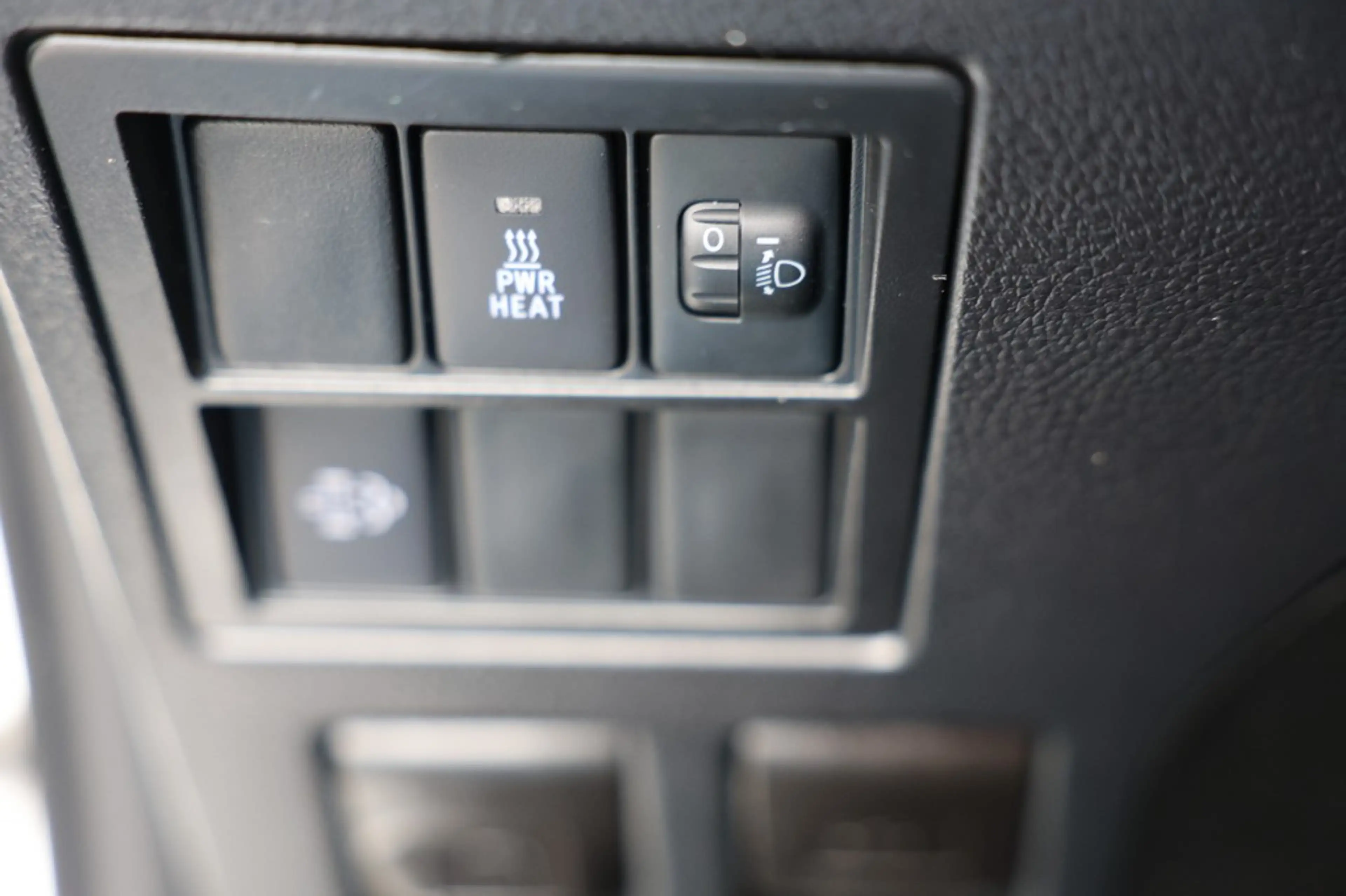 Toyota Hilux 2.4 D-4D X-TRA CAB CHALLENGER A/T 4WD VAN MARGE — photo 19