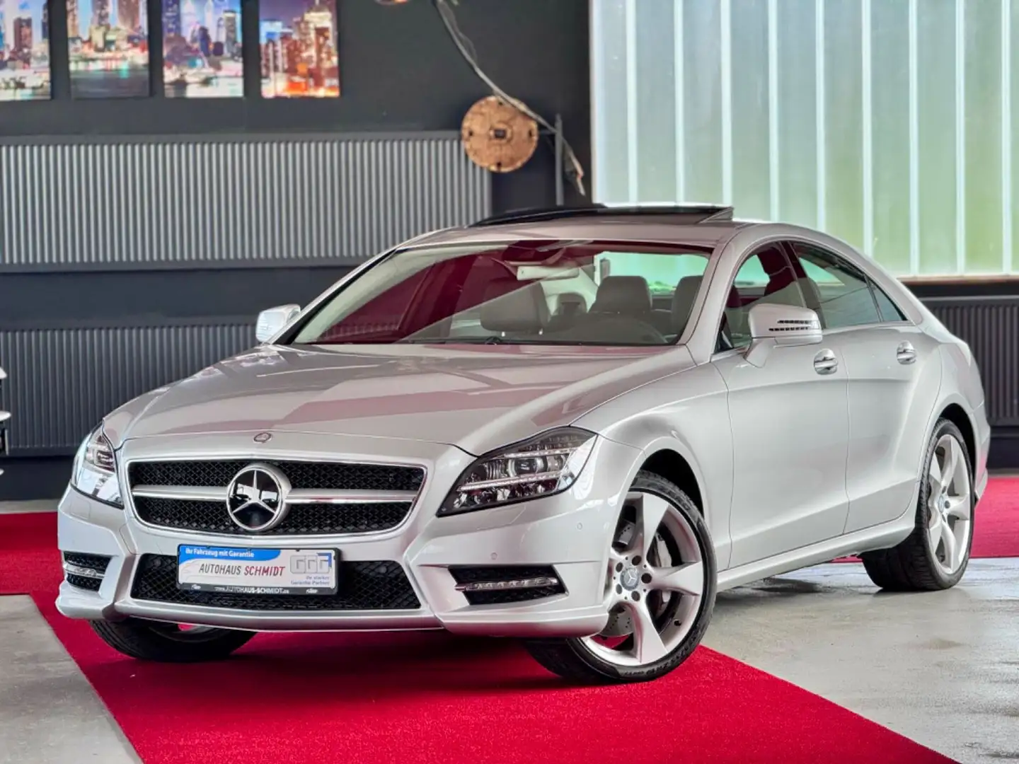 Mercedes-Benz CLS 500 AMG Paket 4Matic Distronic Arimatic ILS Silber - 1