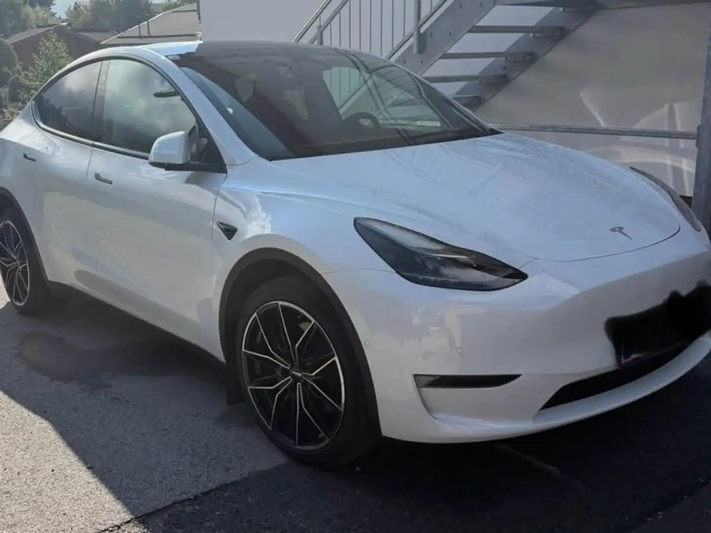 Tesla Model Y Model Y Long Range AWD 75kWh Weiß - 2