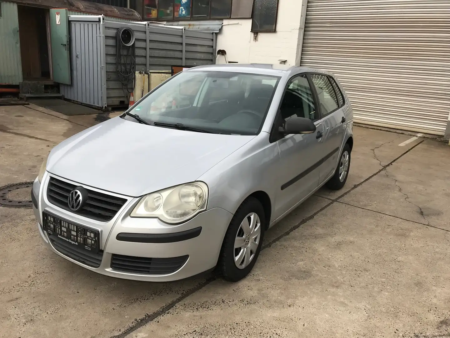 Volkswagen Polo Trendline Gri - 1