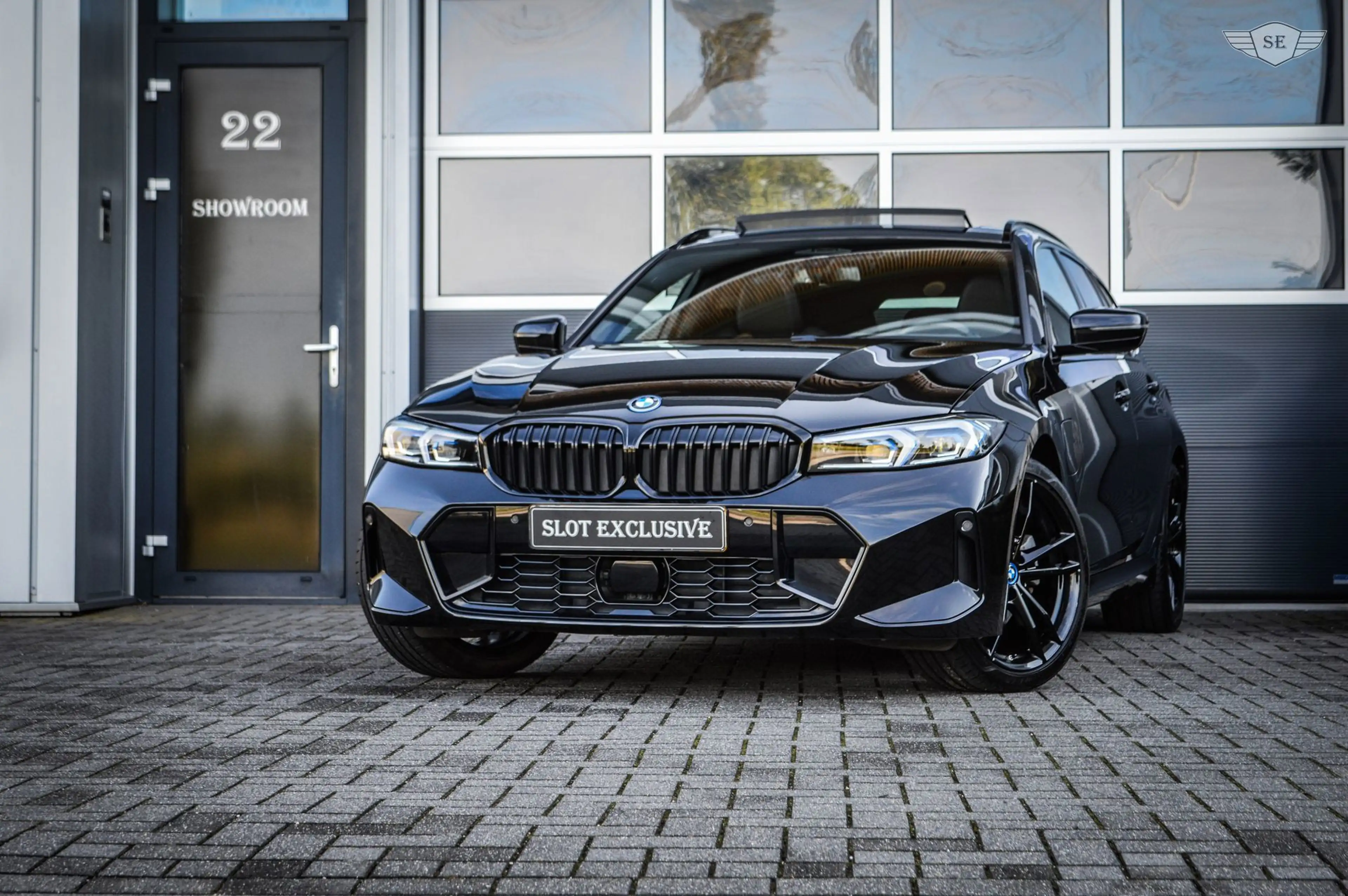 BMW 330 3-serie Touring 330e|PANO|ACC|TREKHAAK|MEMORY|LED|