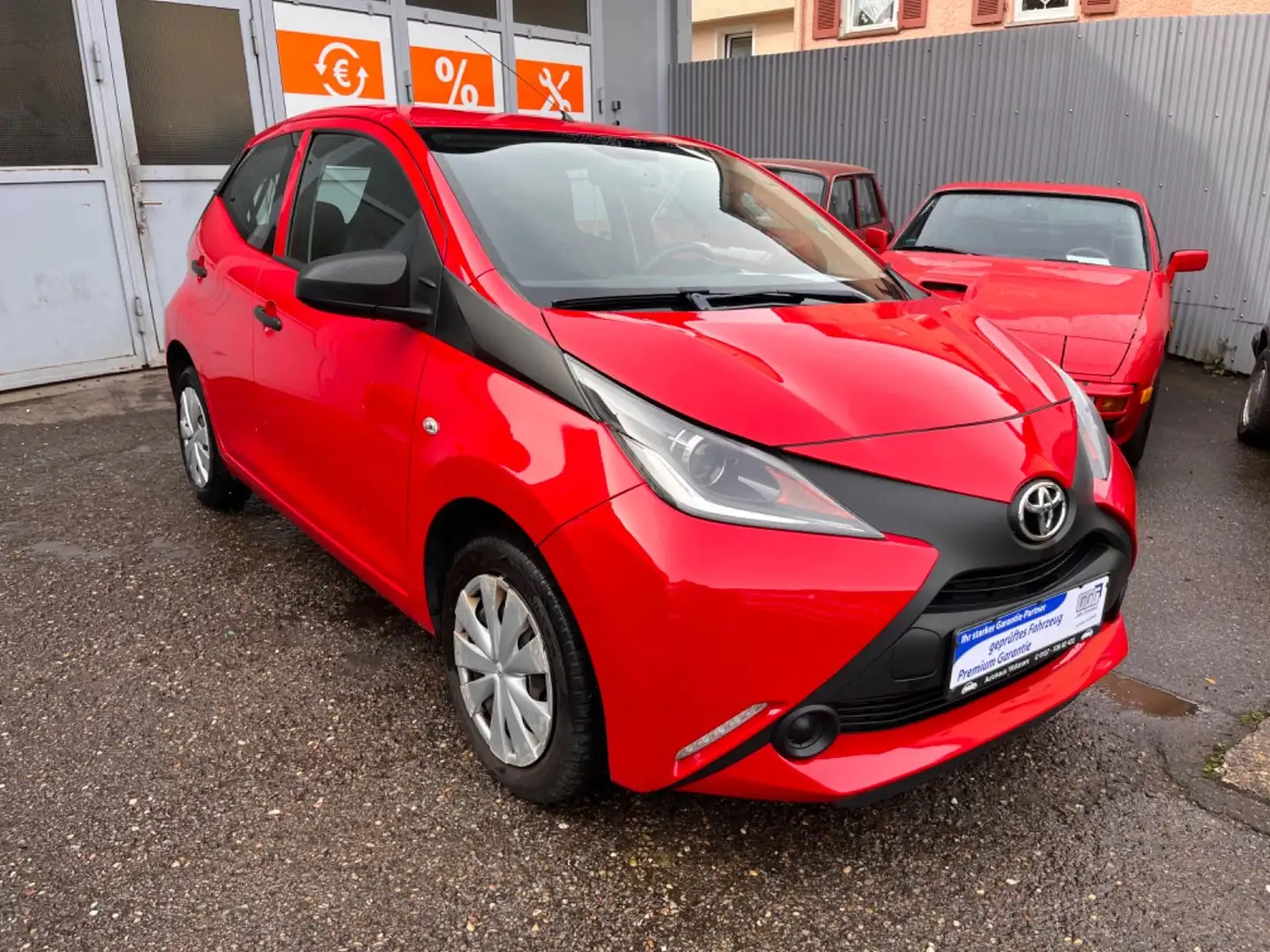 Toyota Sonstige Aygo AYGO x*Klima*Euro6*Inkl MwsT*5Türig*1Hand* Rot - 1