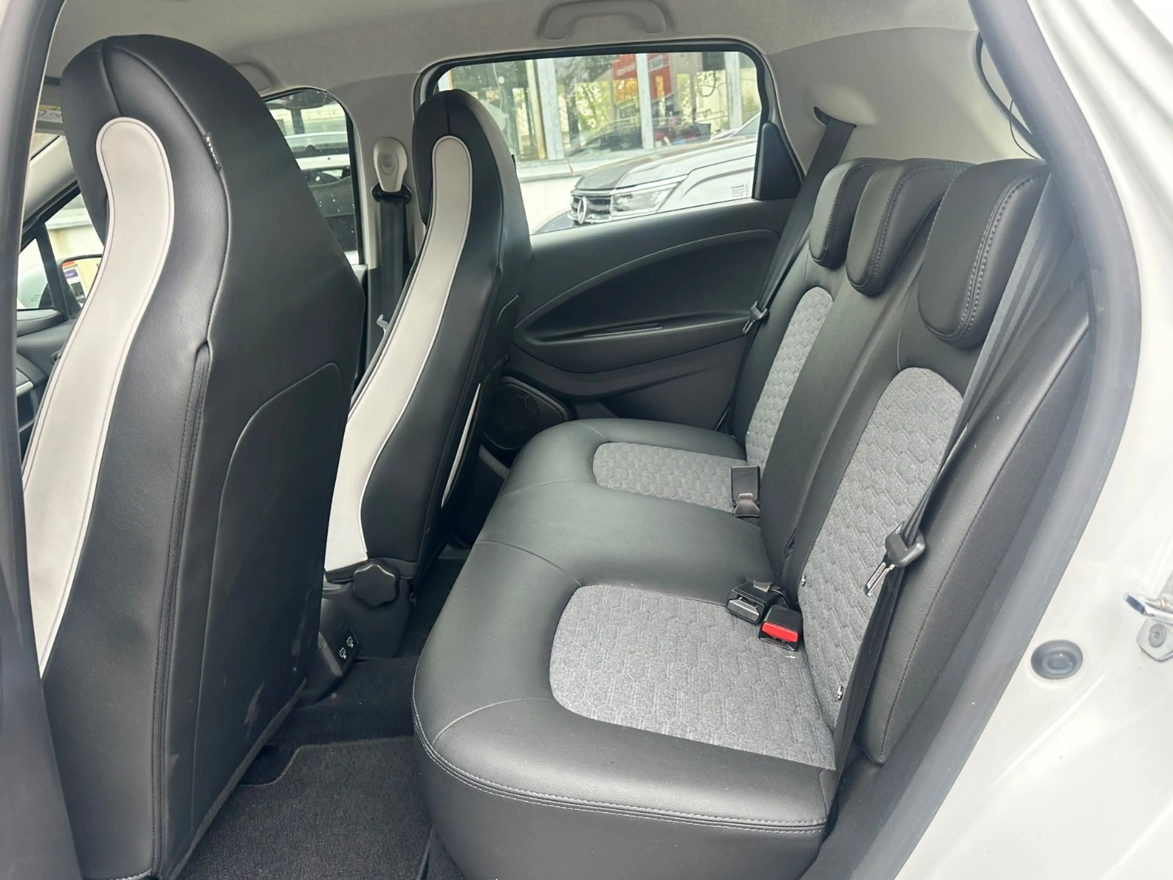 Renault ZOE Experience R110 Automatik * LED * Miete * — photo 8