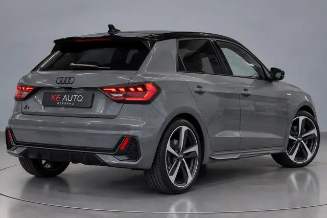 Audi A1 view 4