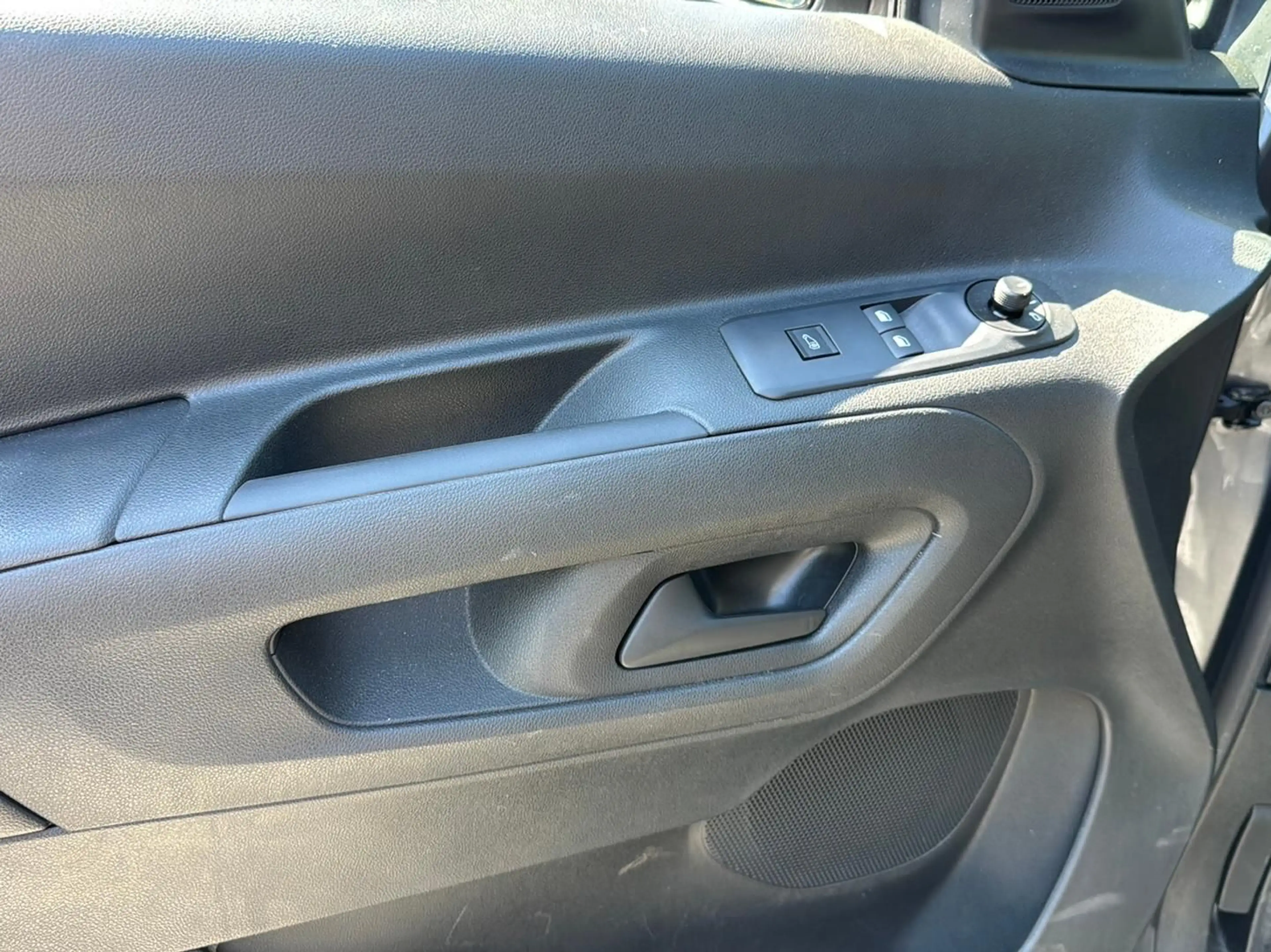 Peugeot Partner 1.5 HDi Autom. Premium FlexCab L2 StHz — photo 10