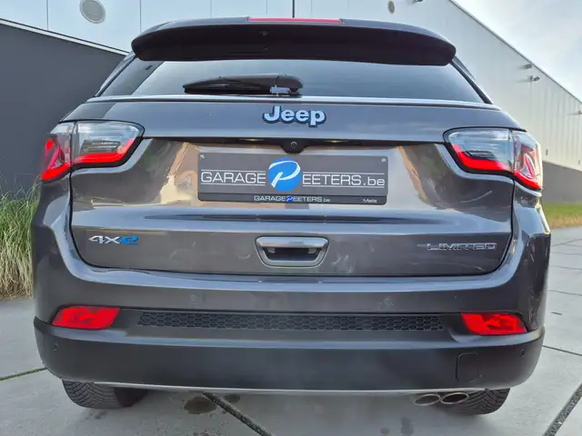 Jeep Compass view 4
