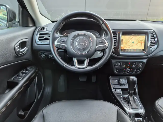 Jeep Compass view 12