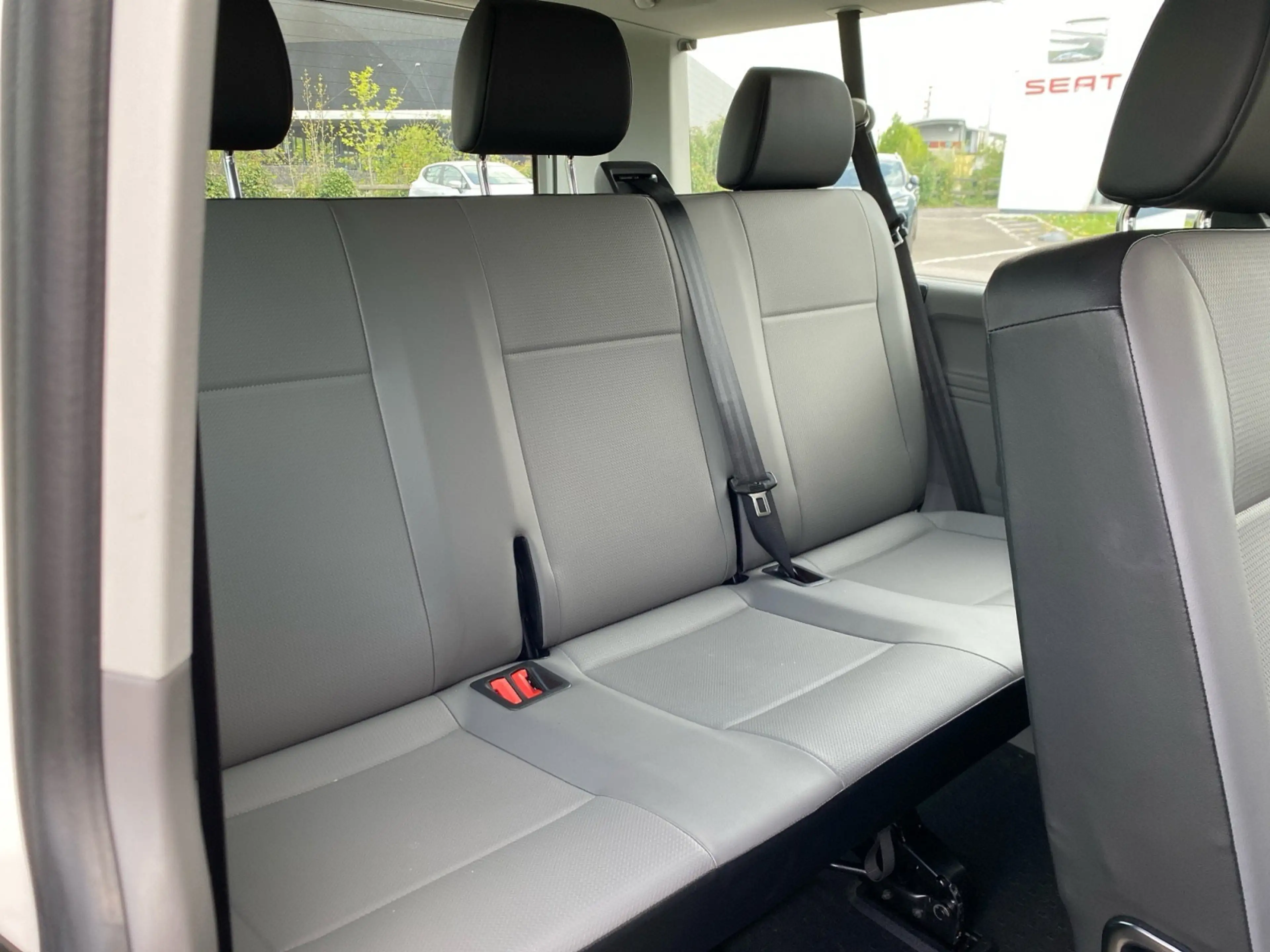 Volkswagen Transporter Caravelle Trendline 9 places Long 2.0 TDI 110 kW 6 vitesses — photo 13
