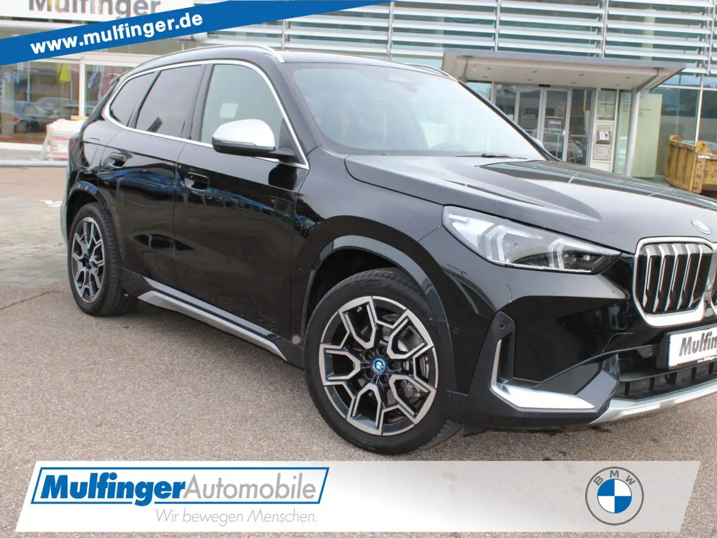 BMW iX1 x30 xLine HUD ACC LiveProf.SurView Ad-LED Navi Schwarz - 1