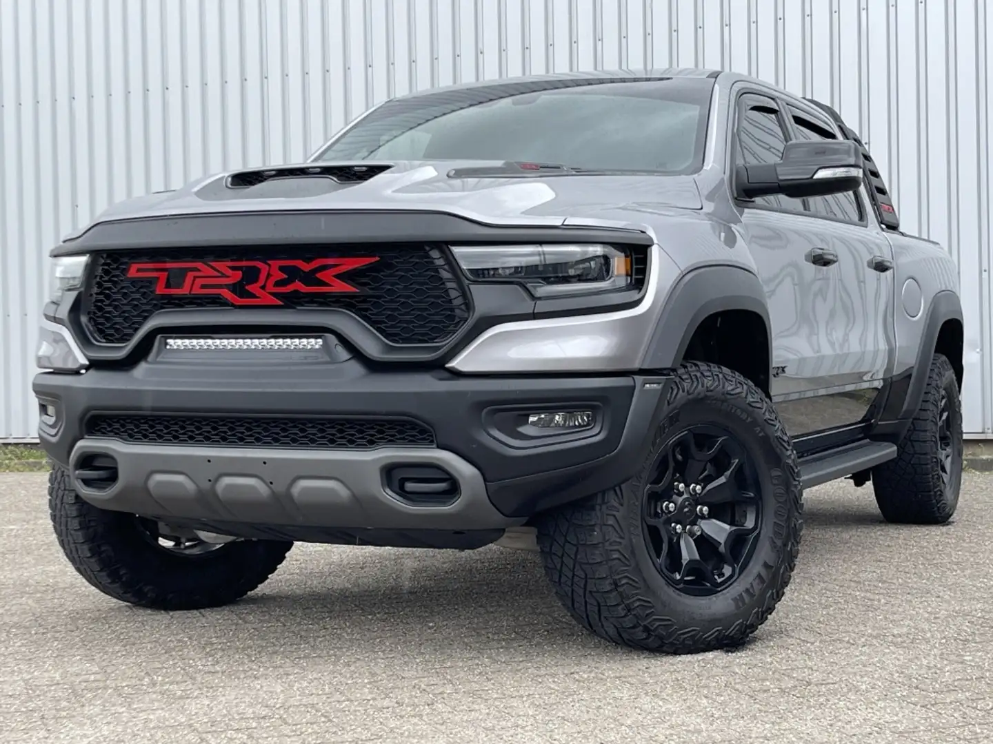 Dodge RAM 1500 pick up TRX 4x4 Crew Cab Special Carbon 702PK Zilver - 1