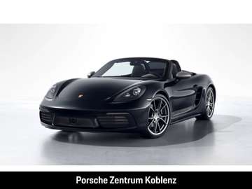 718 T