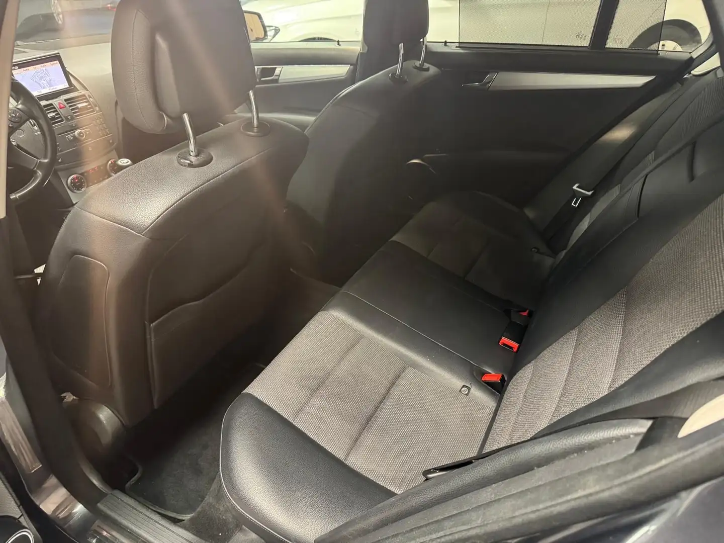 Mercedes-Benz C 220 T CDI BE*AVANTGARDE*NAVI*XENON*AHK*SHZ* Grau - 2