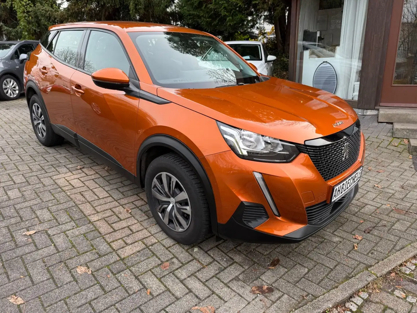 Peugeot 2008 Active Kamera NAVI/Apple CarPlay Zahnr.gew. Orange - 2