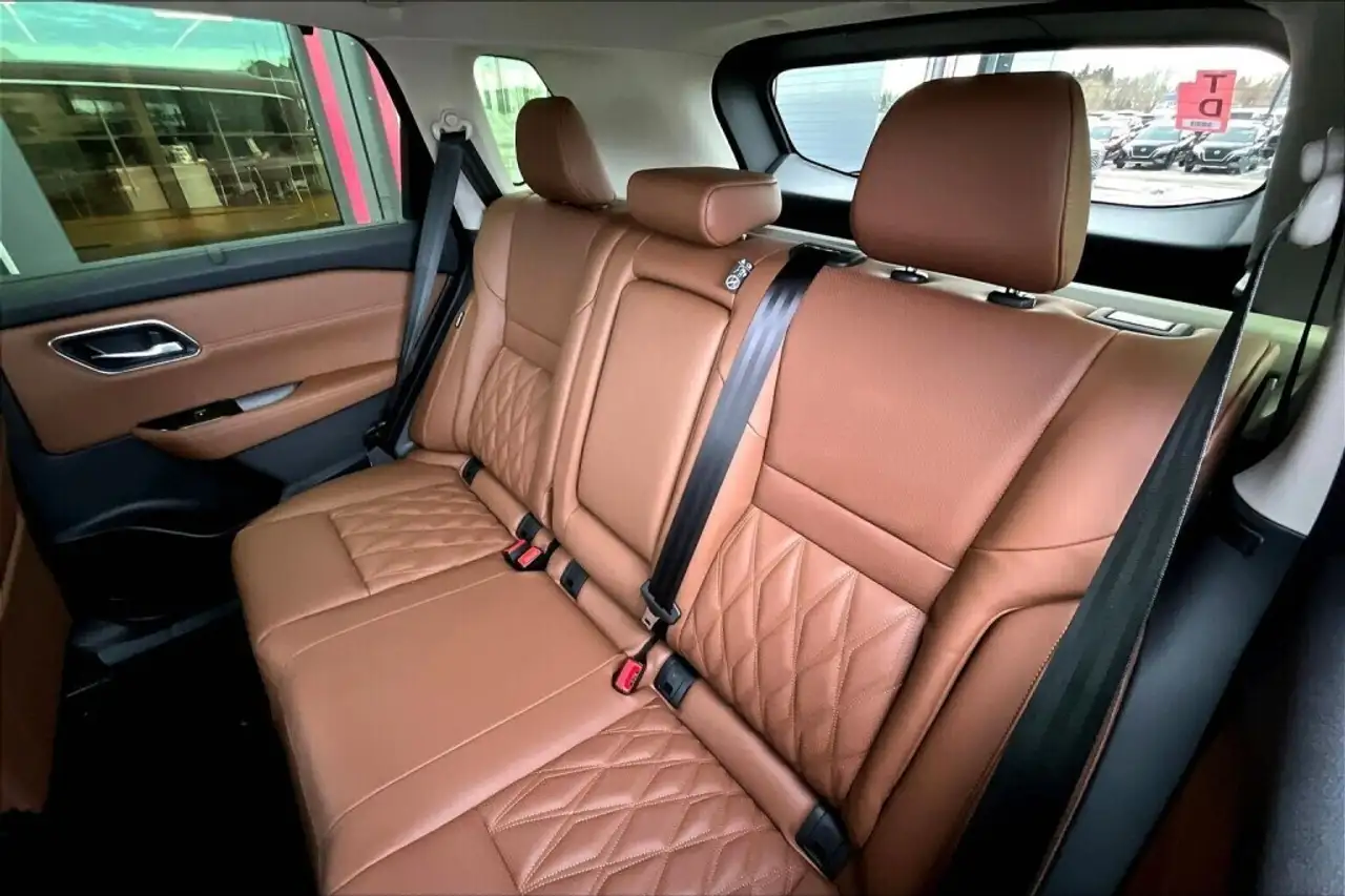 Nissan Rogue fotografie Nissan Rogue