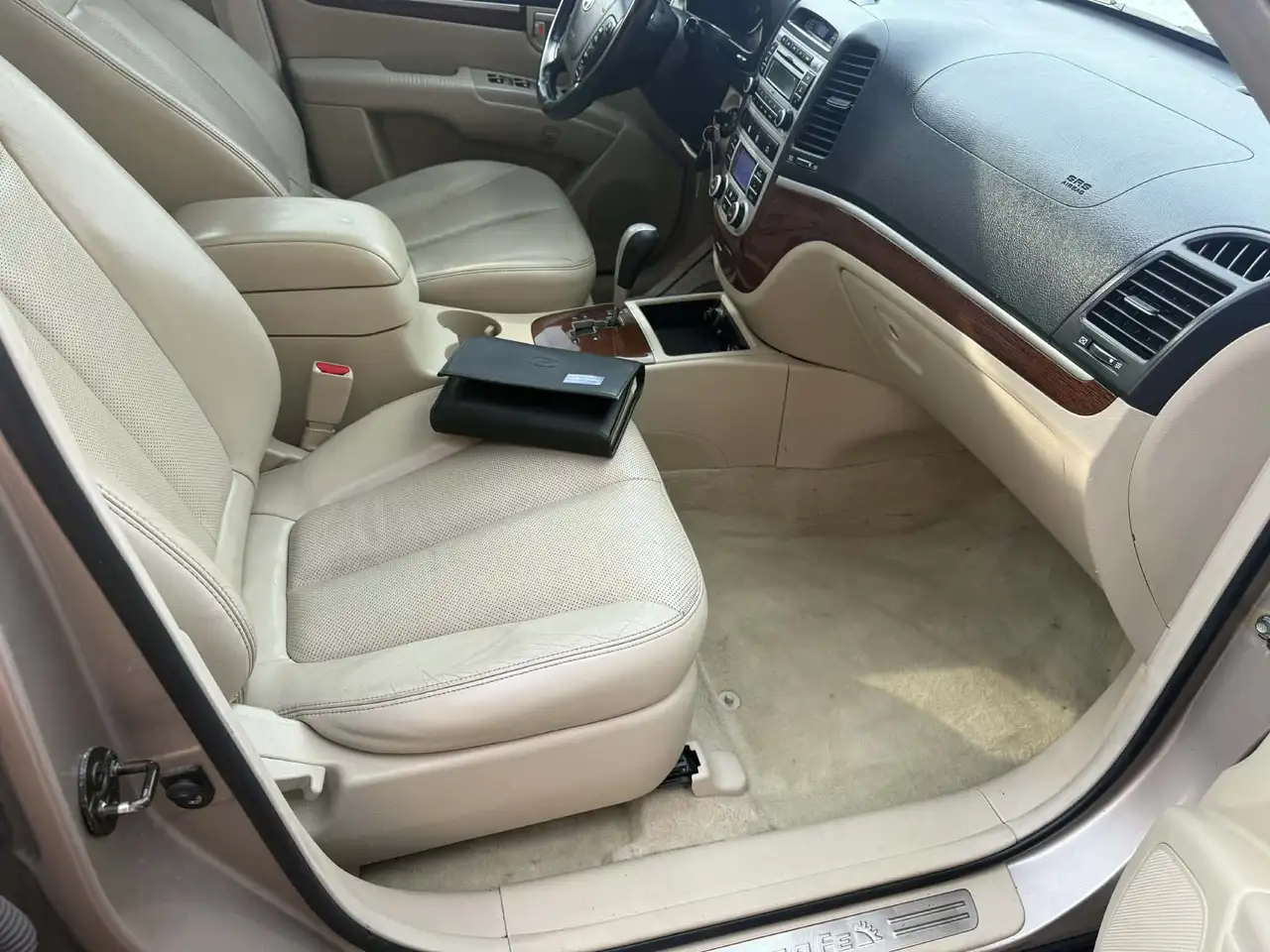 Hyundai SANTA FE снимка Hyundai SANTA FE