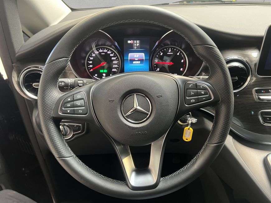 Mercedes-Benz V 250